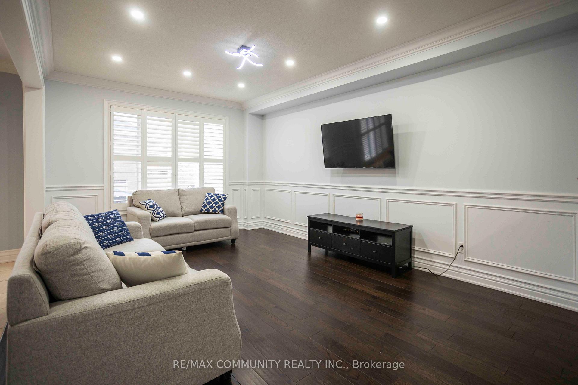 74 Stannardville Drive, Ajax — photo 5 of 5