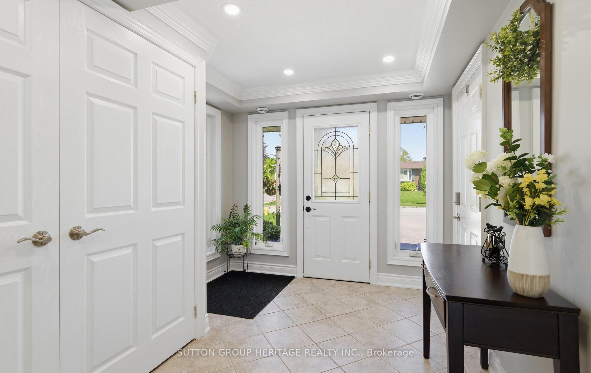 97 Clover Ridge Drive E, Ajax — photo 4 of 5