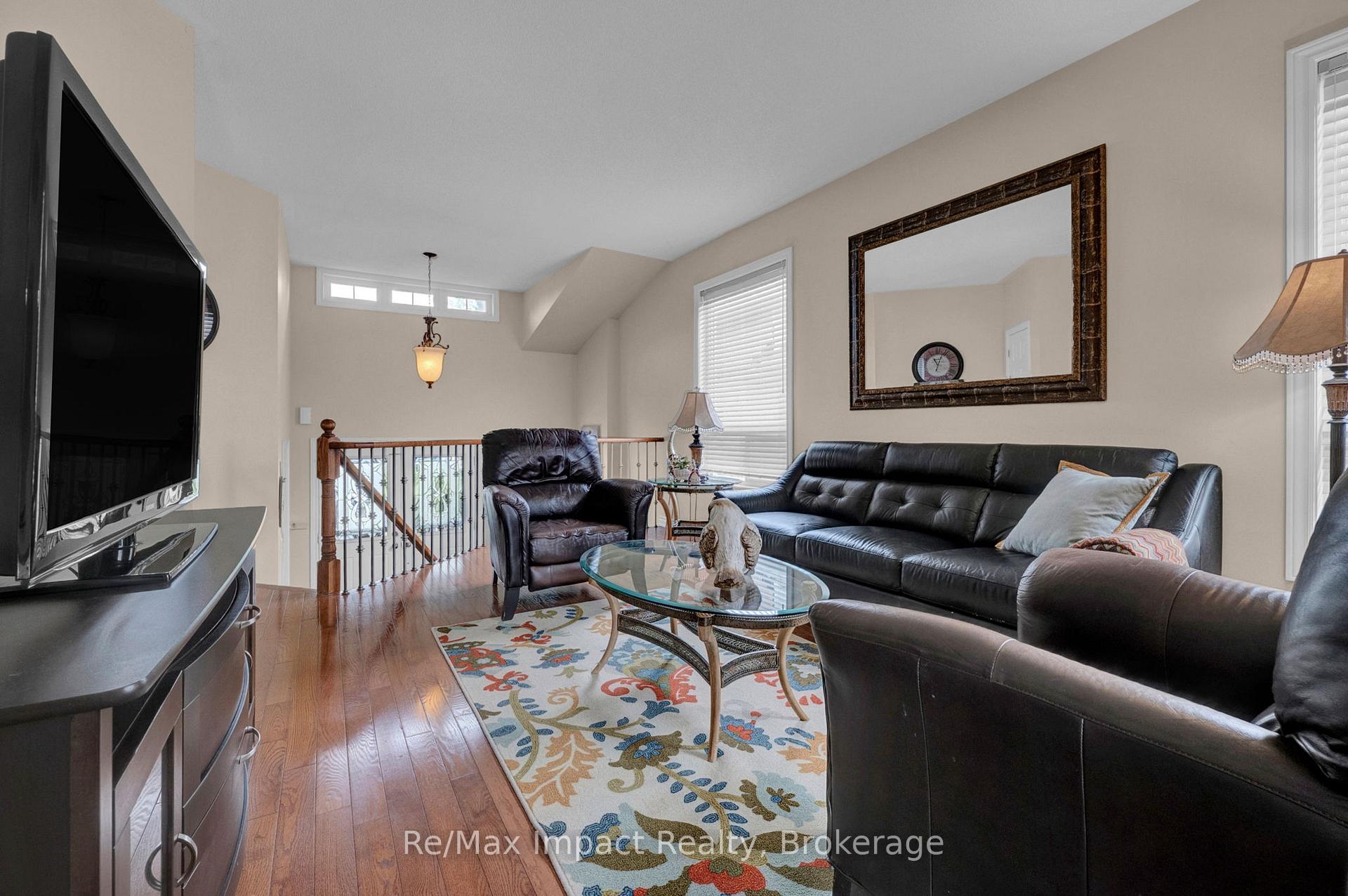 14A Hunt Street, Clarington — photo 3 of 5