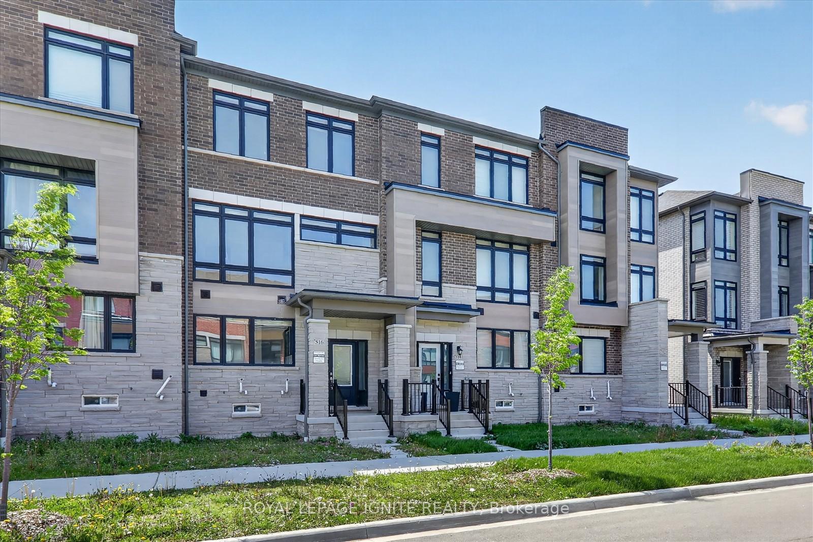 516 Danks Ridge Drive, Ajax — photo 2 of 5