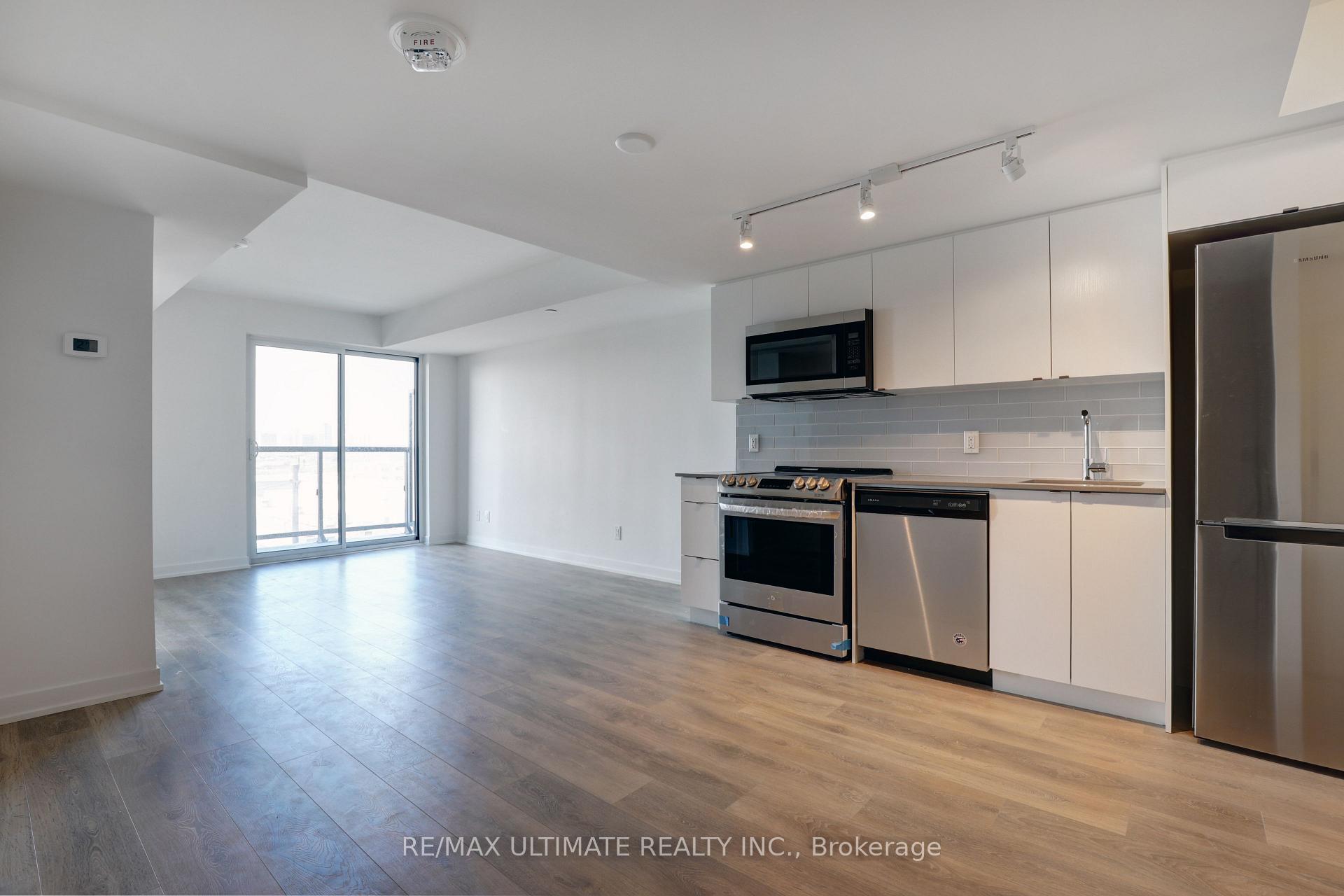 1401 O'Connor Drive 513, Toronto E03 — photo 2 of 5