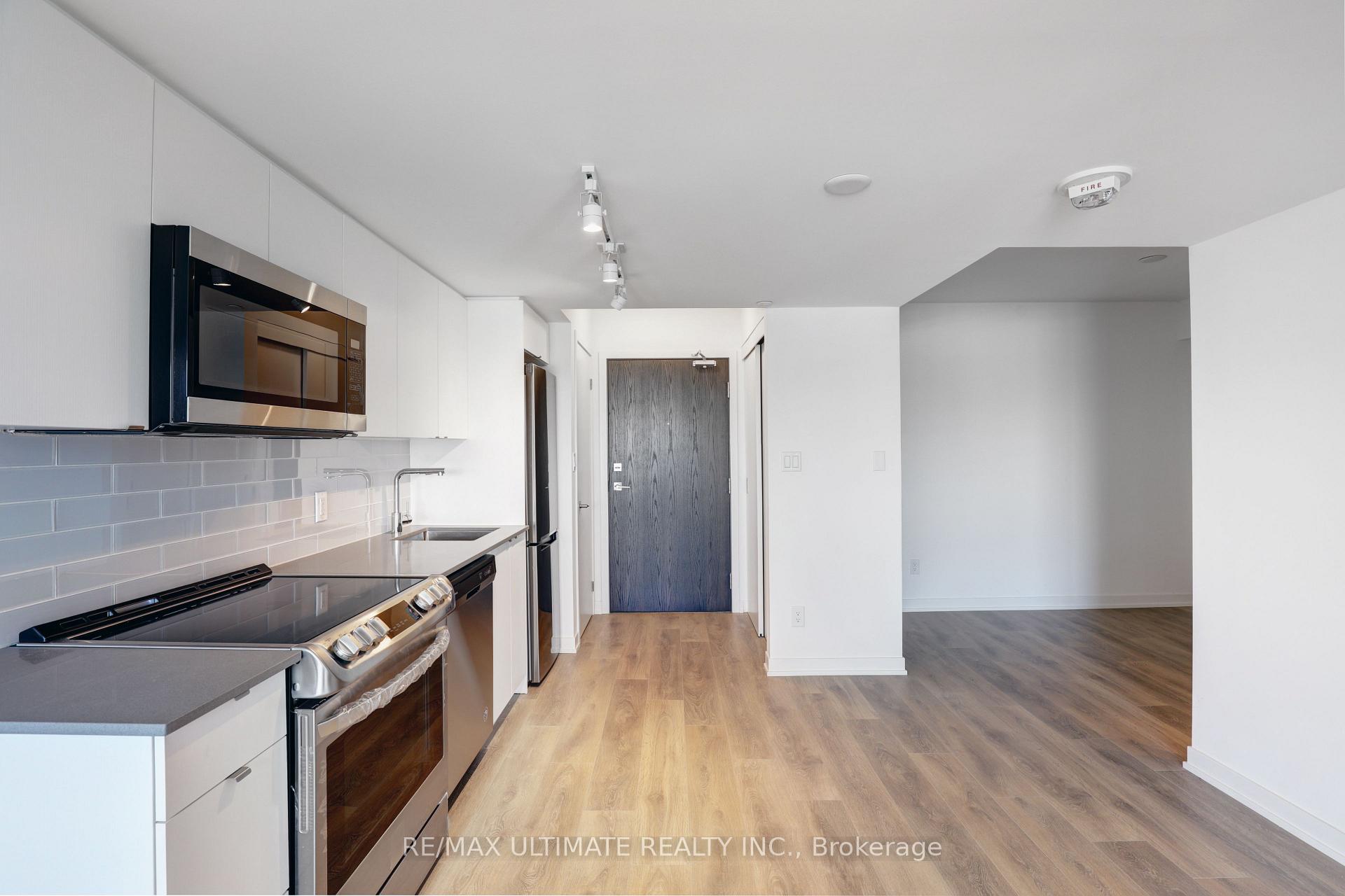 1401 O'Connor Drive 513, Toronto E03 — photo 4 of 5