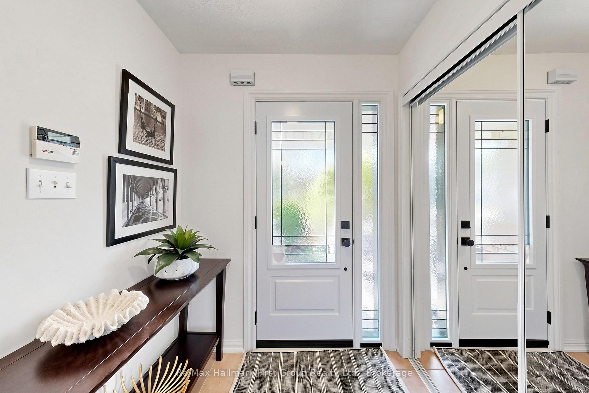 27 Robideau Place, Whitby — photo 4 of 5