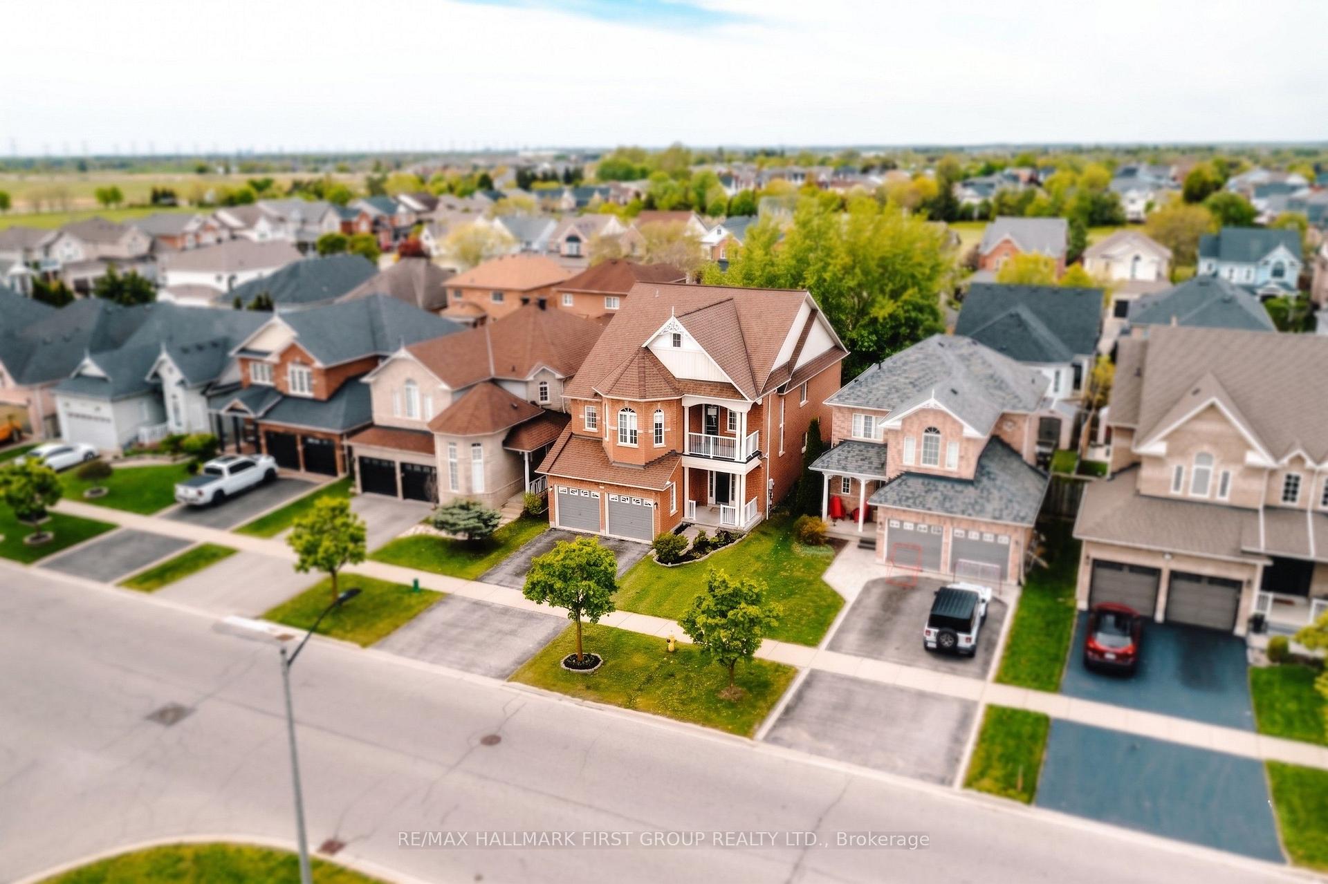 62 Cachet Boulevard, Whitby, ON L1M 2E2 — Whitby, Ontario