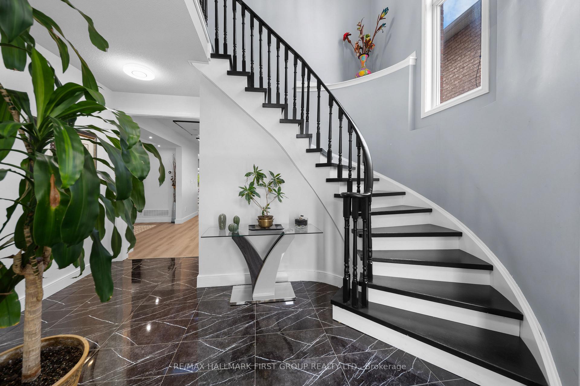 62 Cachet Boulevard, Whitby — photo 4 of 5