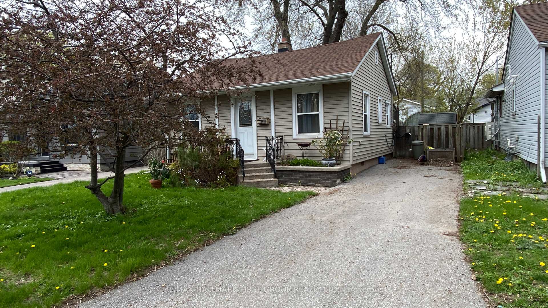24 George Street, Ajax, ON L1S 1S5 — Ajax, Ontario