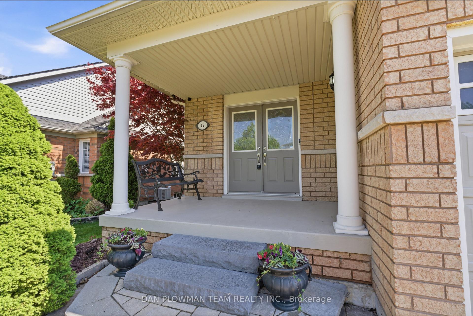 27 Hockley Avenue, Clarington — photo 3 of 5