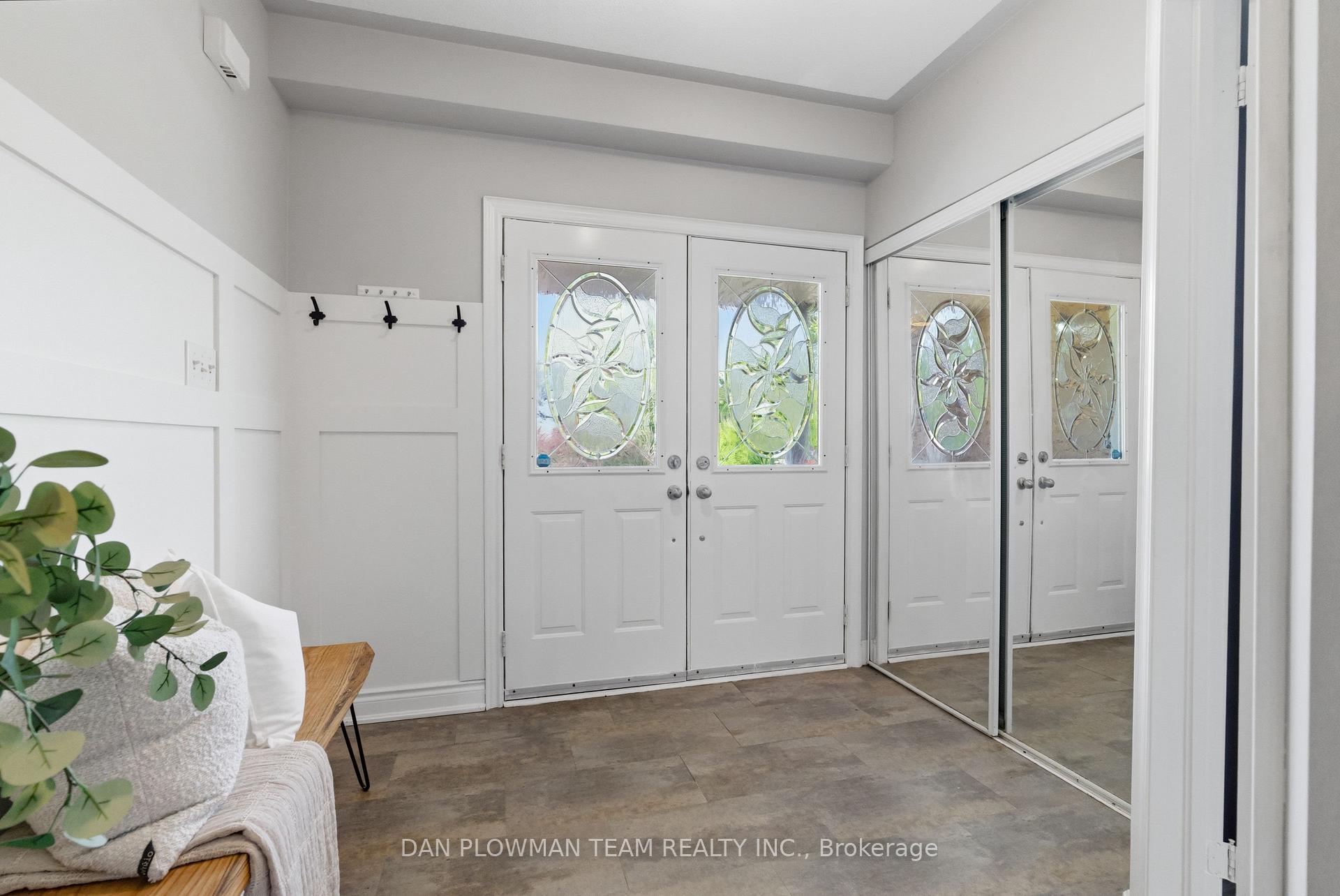 27 Hockley Avenue, Clarington — photo 4 of 5