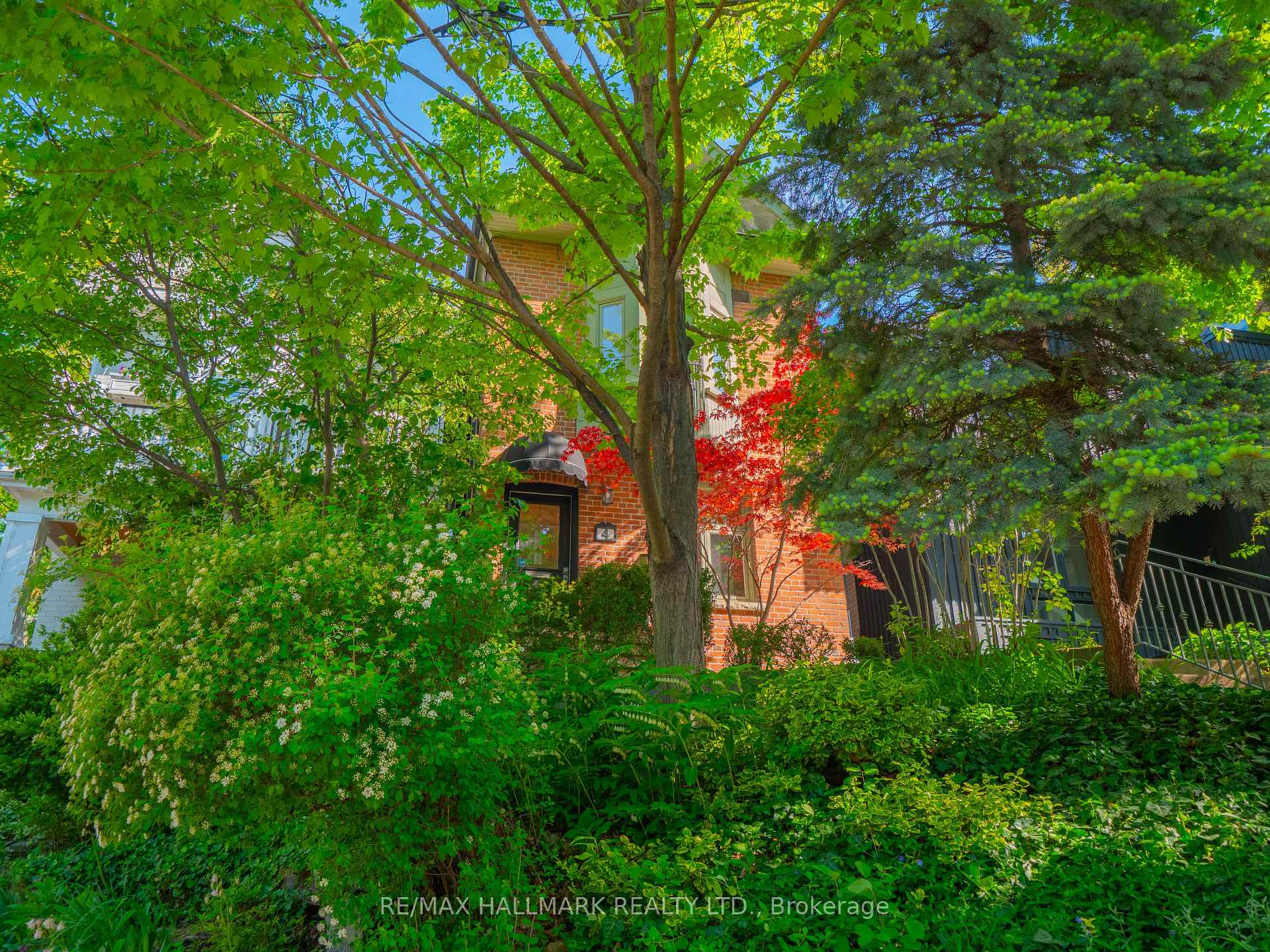 4 Albemarle Avenue, Toronto E01 — photo 2 of 5