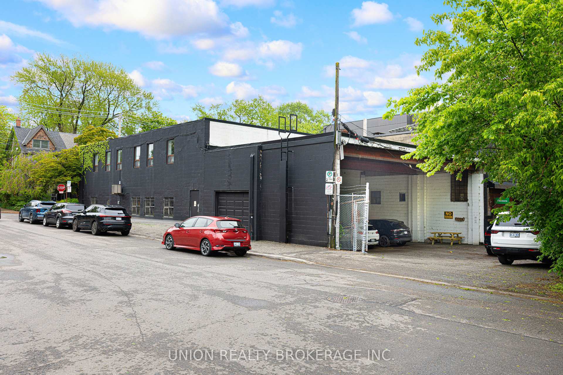 186 Munro Street, Toronto E01 — photo 3 of 5