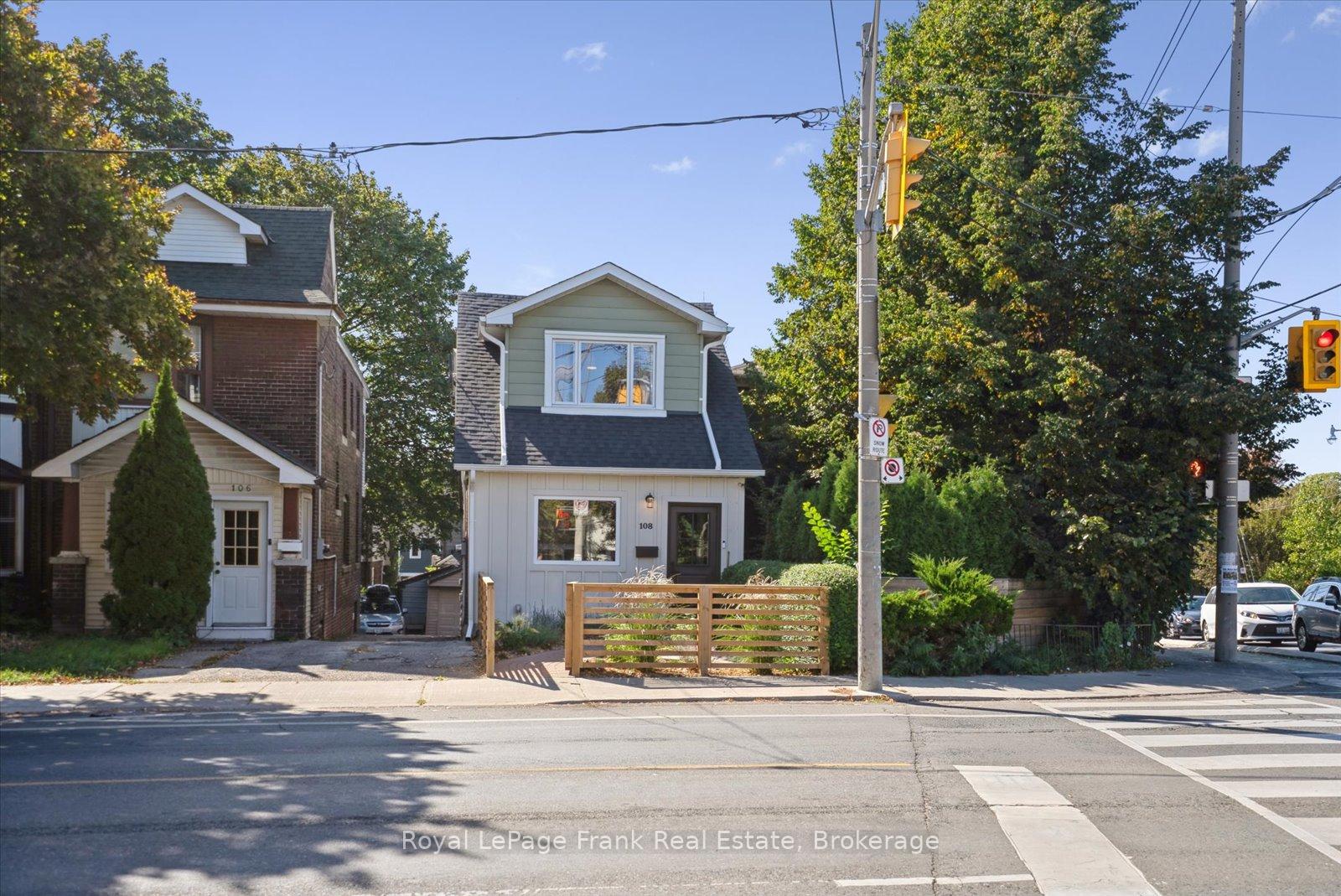 108 Greenwood Avenue, Toronto E01 — photo 2 of 5