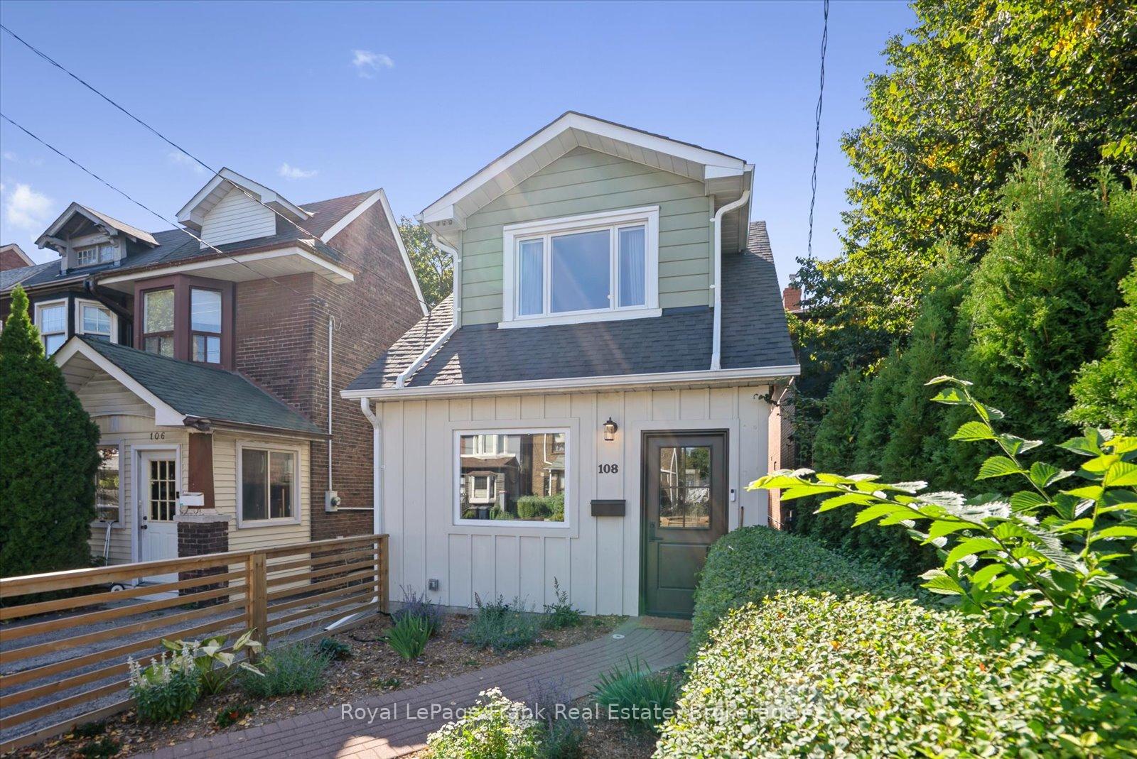 108 Greenwood Avenue, Toronto E01 — photo 4 of 5