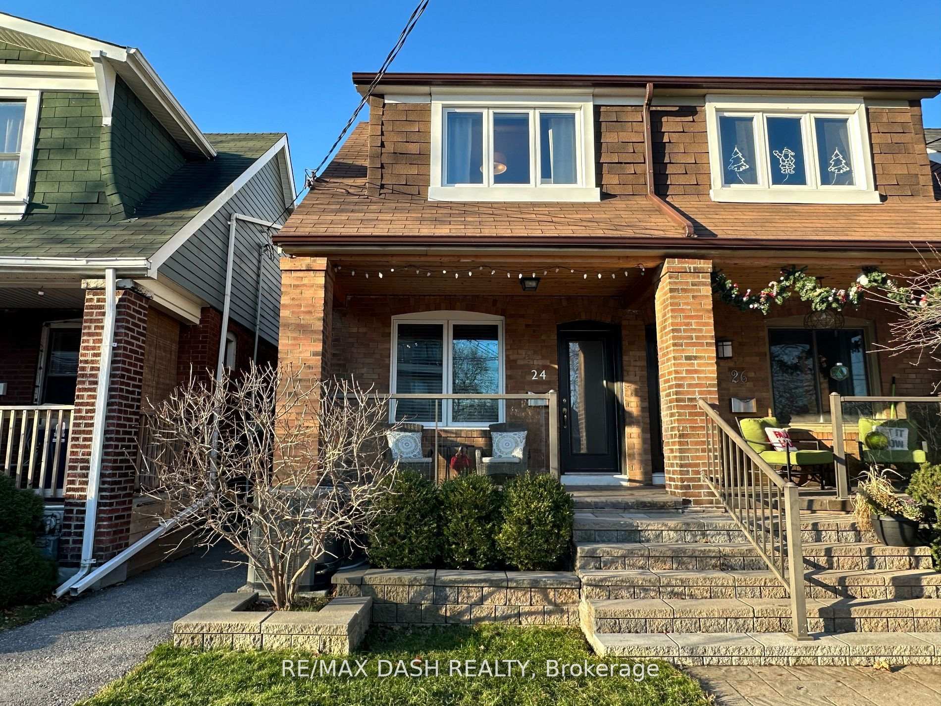 24 Berkshire Avenue, Toronto E01, ON M4M 2Z6 — Toronto E01, Ontario