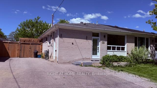 306 Rosedale Drive, Whitby, ON L1N 1Z3 — Whitby, Ontario