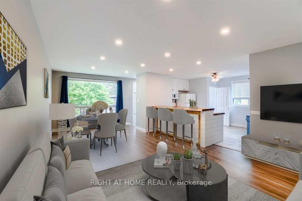 306 Rosedale Drive, Whitby — photo 4 of 5