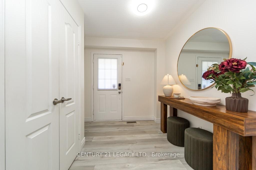 44 Tincomb Crescent, Whitby — photo 4 of 5