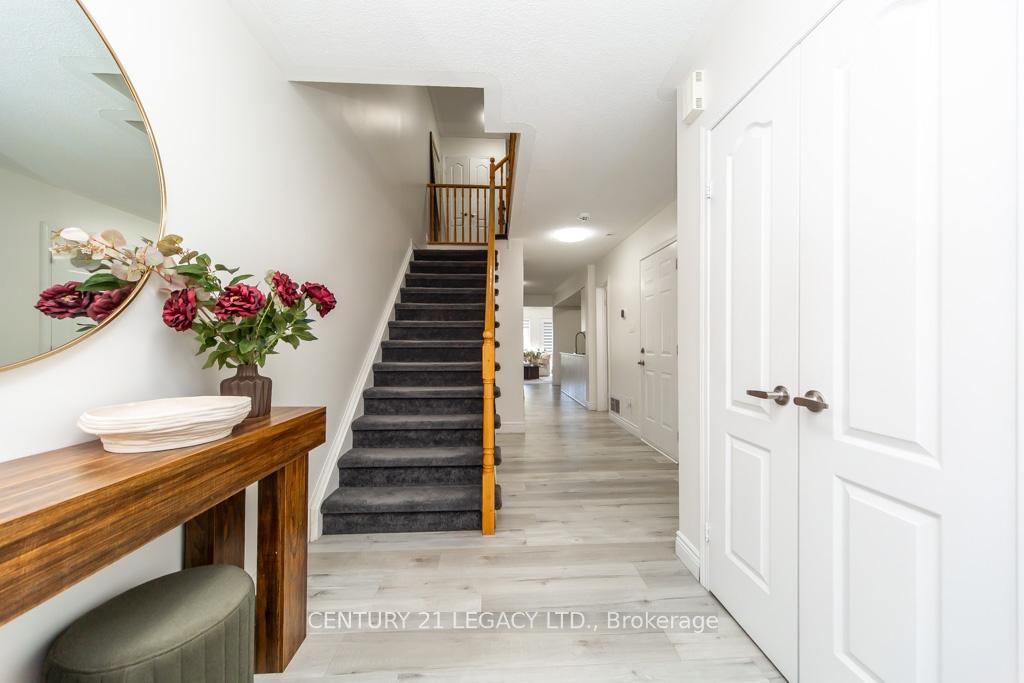 44 Tincomb Crescent, Whitby — photo 5 of 5