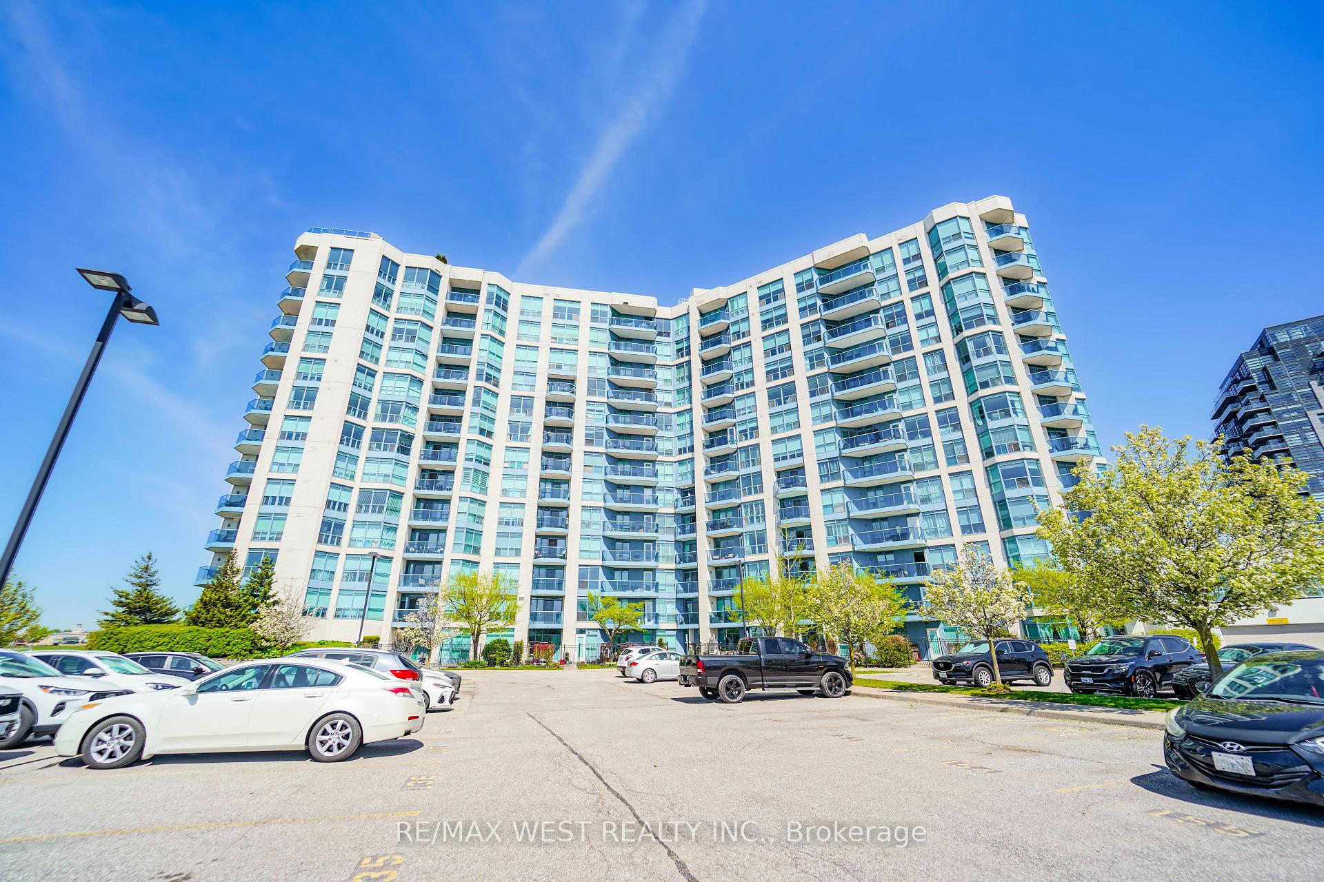 340 Watson Street W 216, Whitby, ON L1N 9G1 — Whitby, Ontario