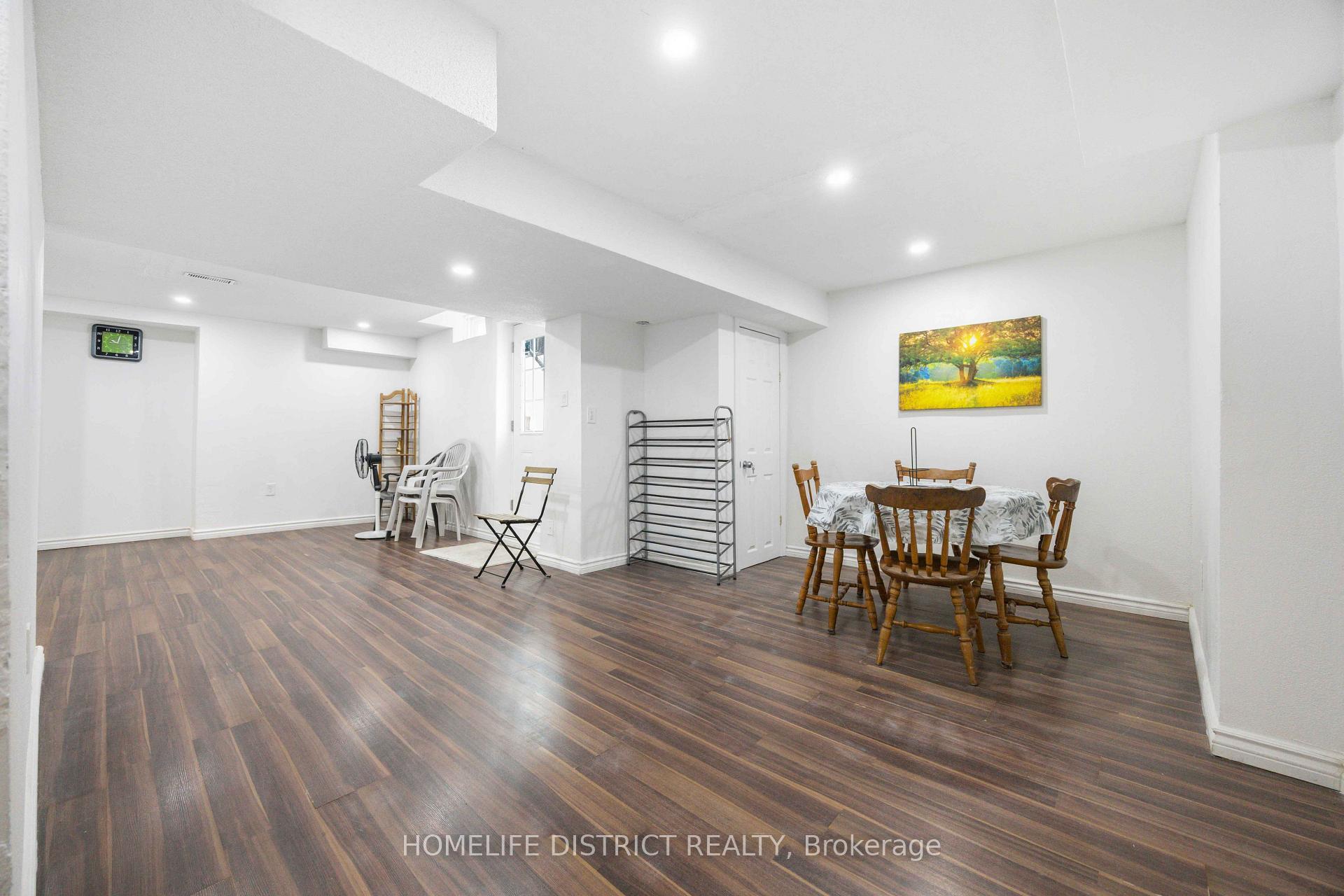 579 Sheppard Avenue, Pickering — photo 3 of 5