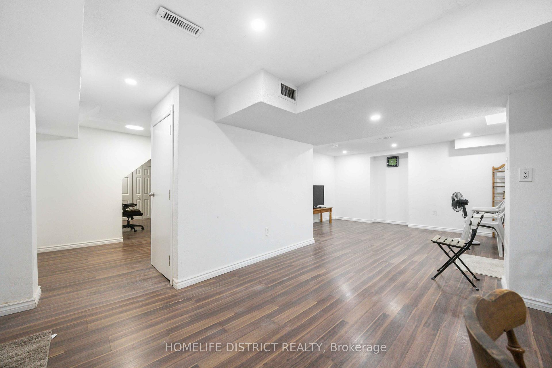 579 Sheppard Avenue, Pickering — photo 5 of 5