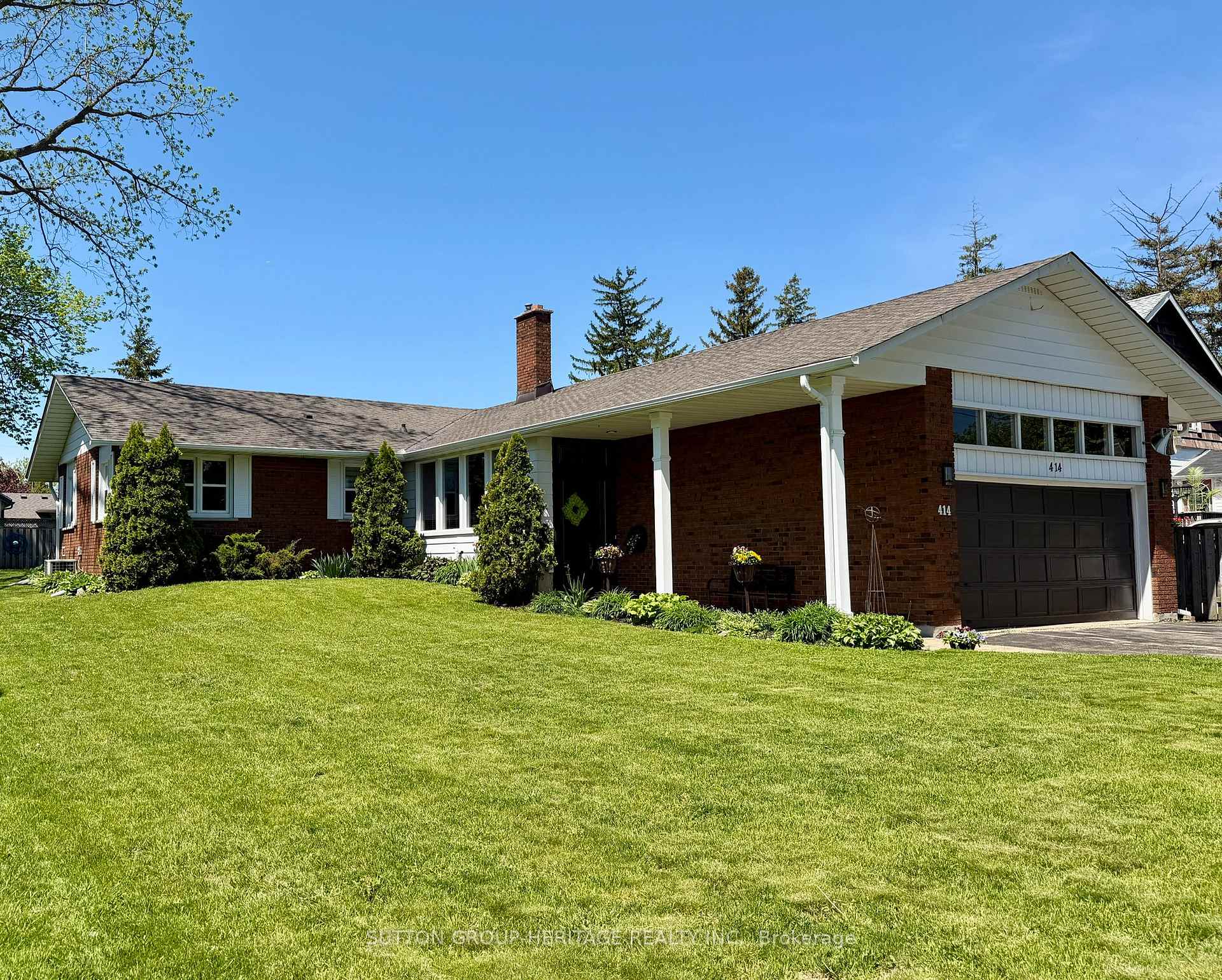 414 Centre Street N, Whitby, ON L1N 4T4 — Whitby, Ontario