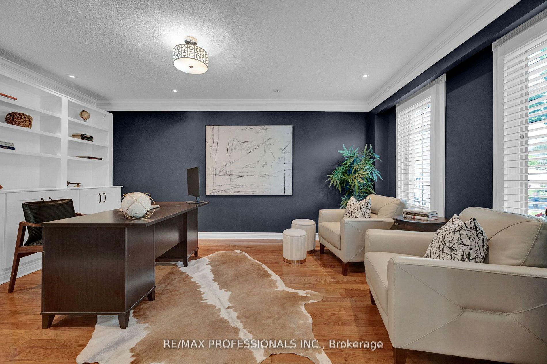 45 Resolute Crescent, Whitby — photo 4 of 5