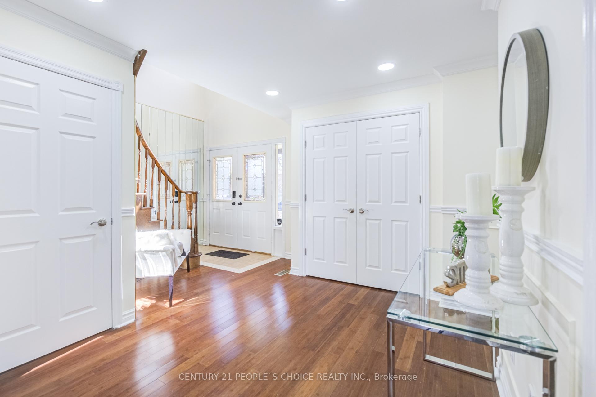 21 Dagwell Crescent, Ajax — photo 4 of 5