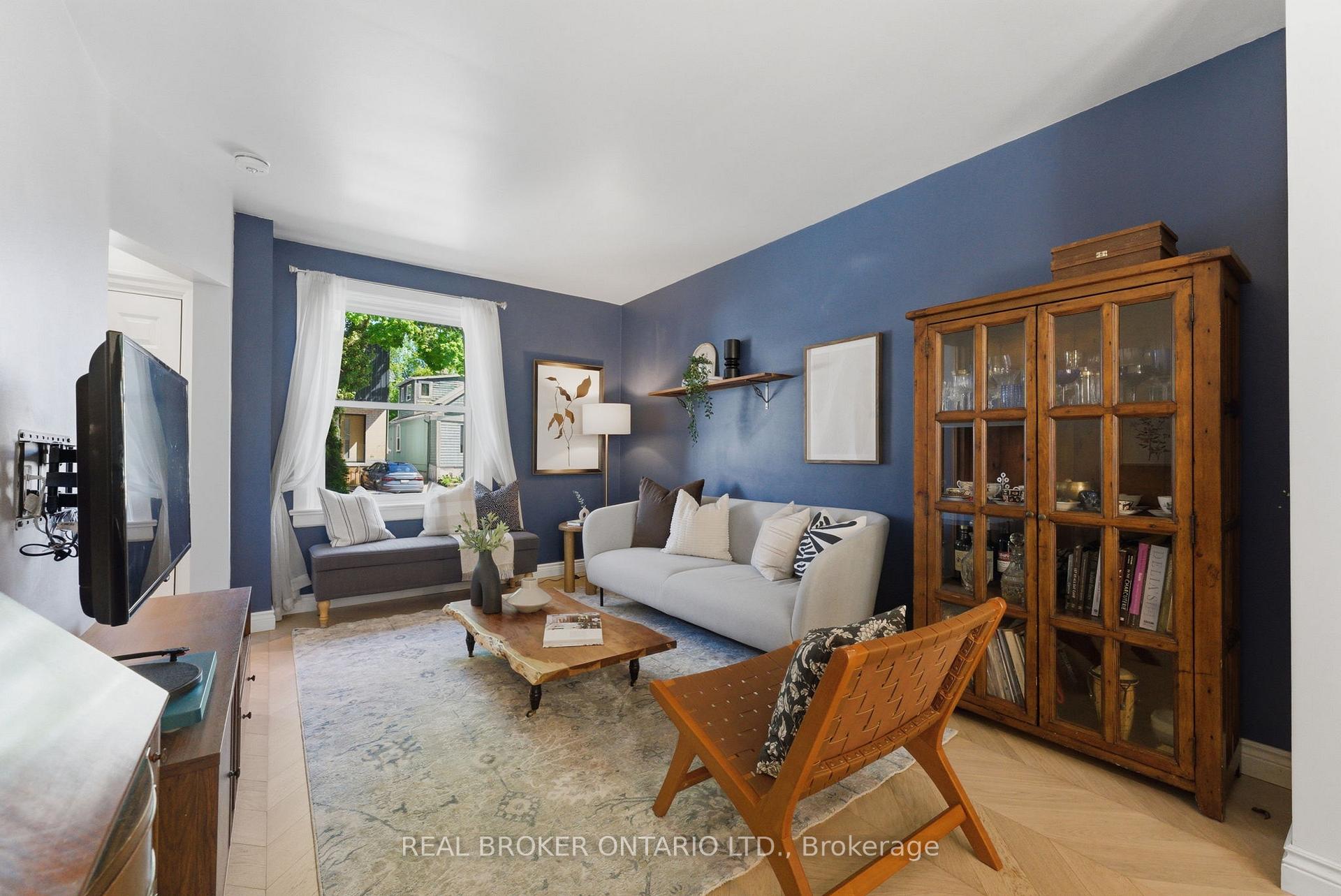 833 Sammon Avenue, Toronto E03 — photo 3 of 5