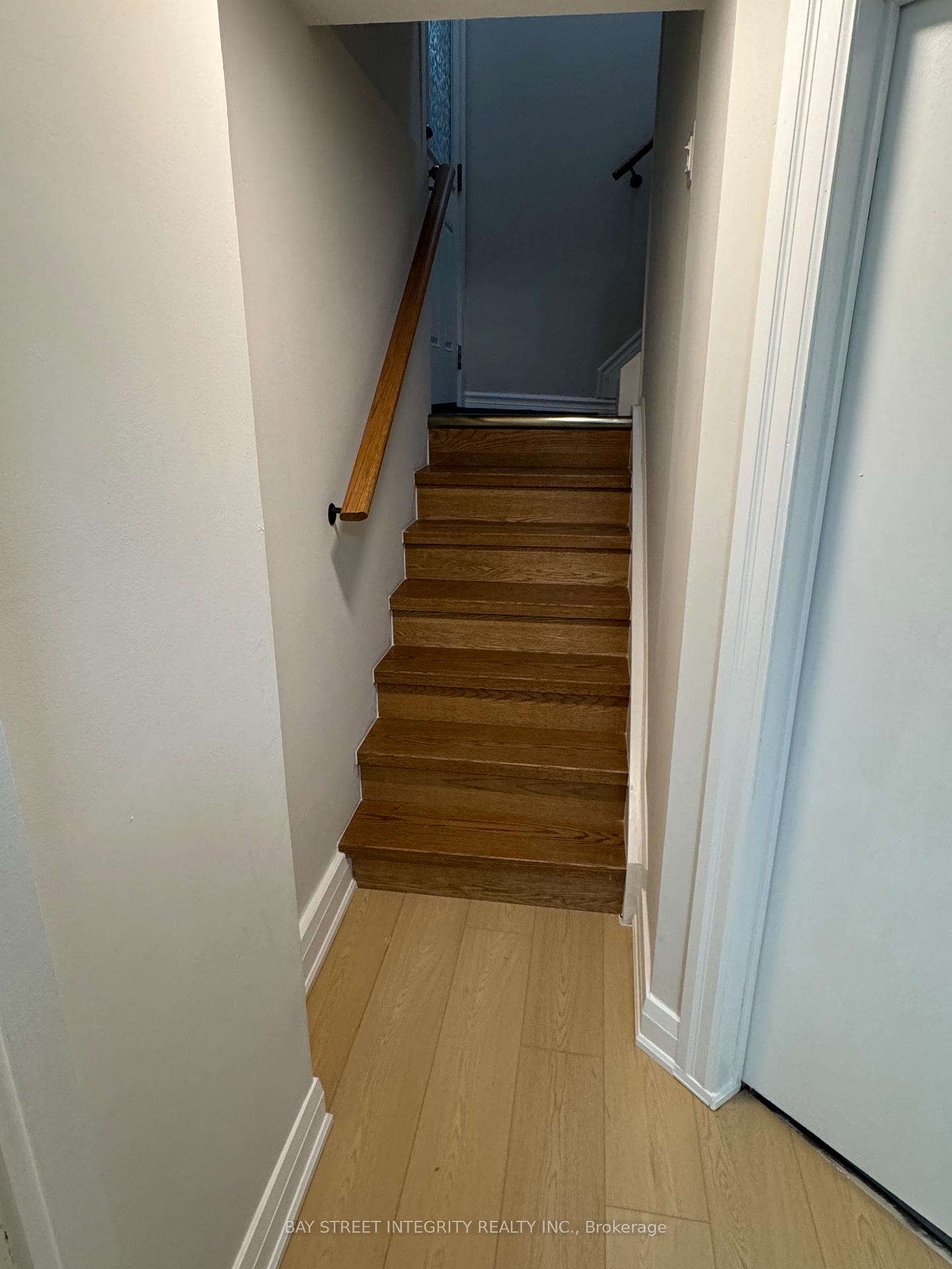 244 King Edward Avenue, Toronto E03, ON M4C 5K1 — Toronto E03, Ontario