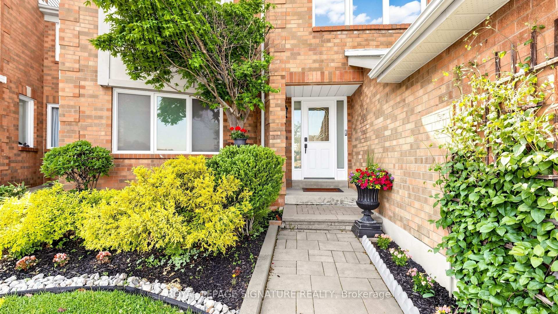 1493 Major Oaks Road, Pickering — photo 2 of 5