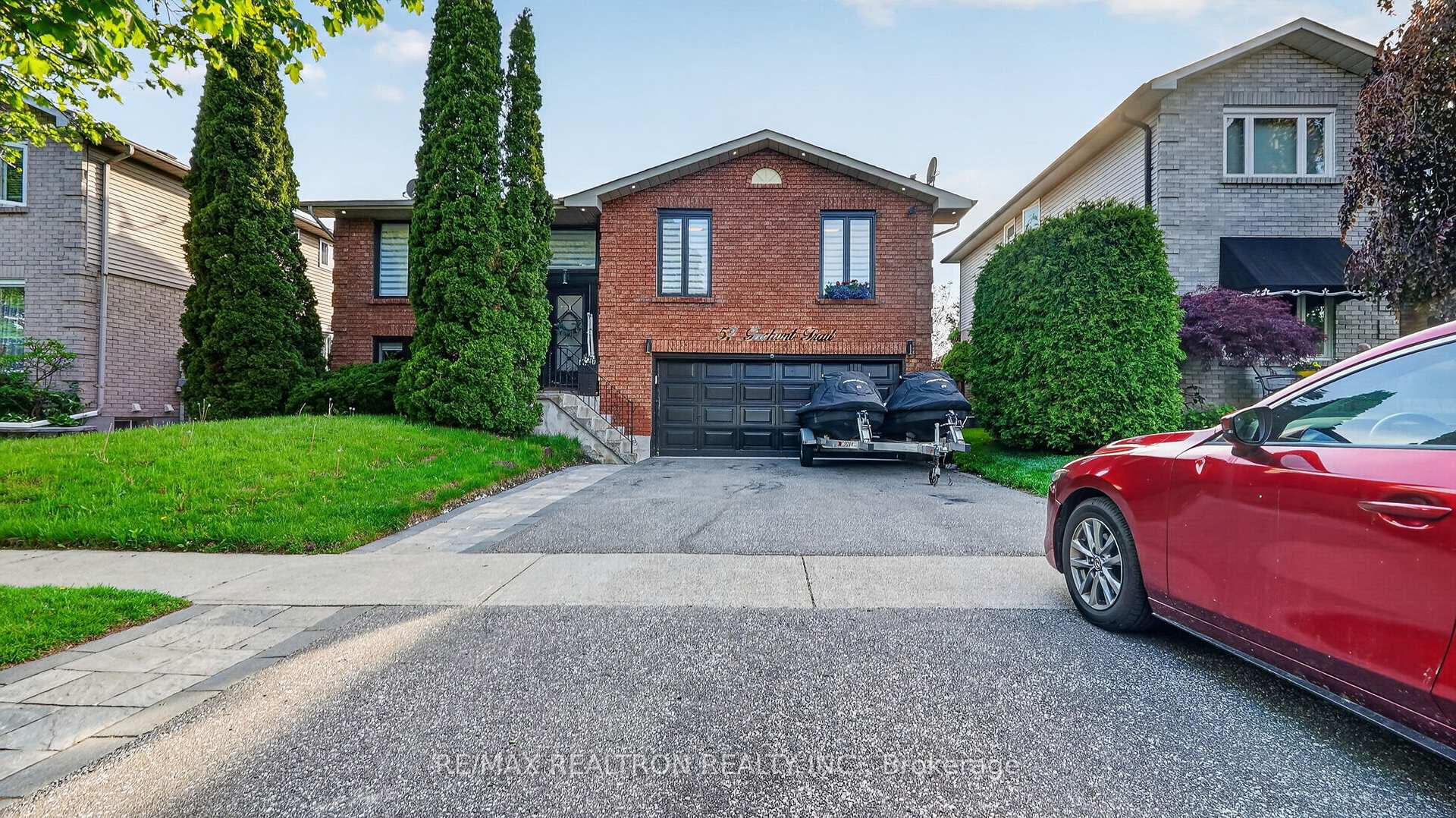 57 Foxhunt Trail, Clarington, ON L1E 1E4 — Clarington, Ontario