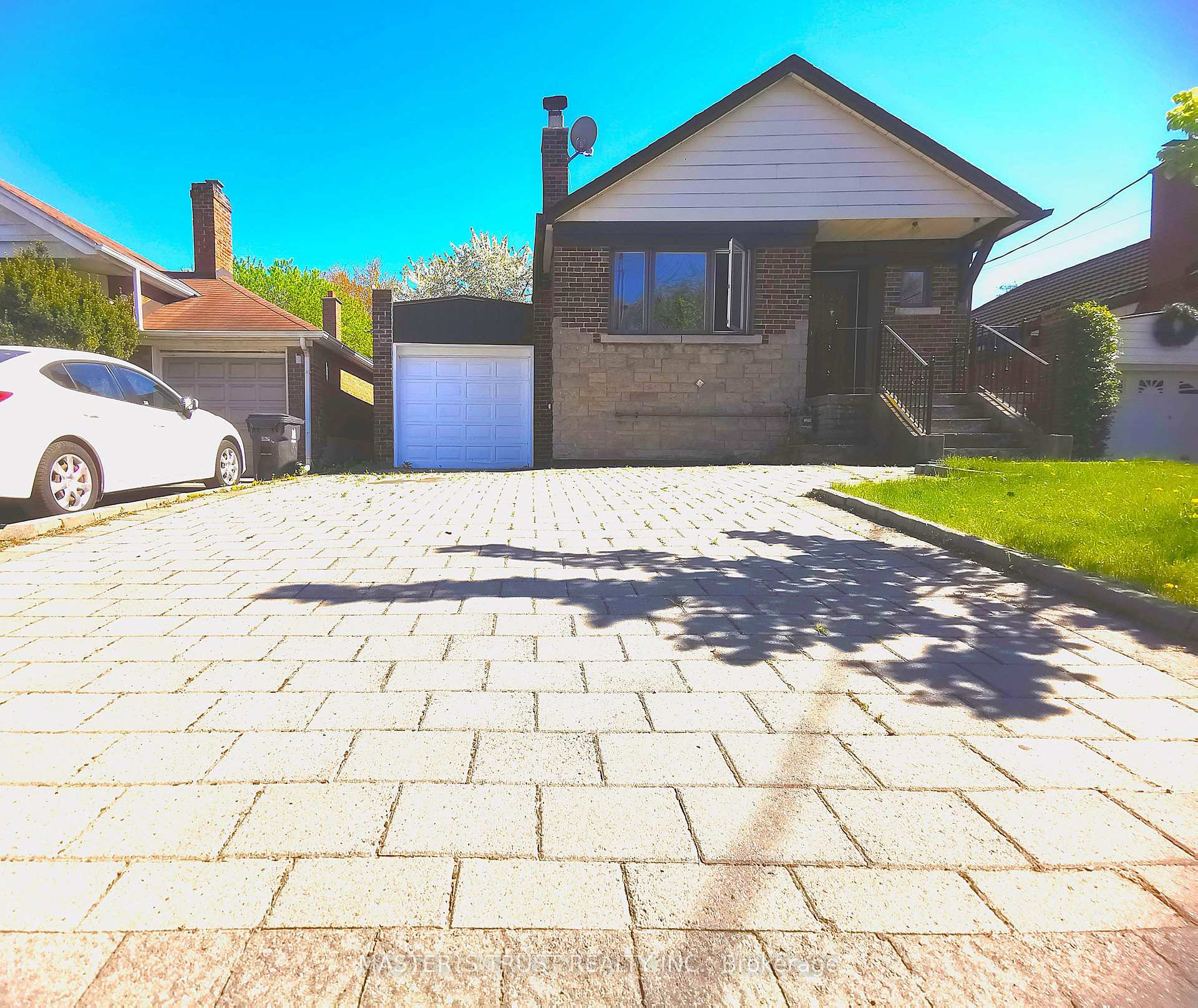 623 O' Connor Dr Drive, Toronto E03 — photo 2 of 5