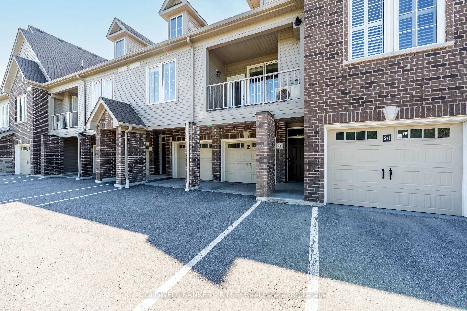 1430 Gord Vinson Avenue 25, Clarington — photo 2 of 5