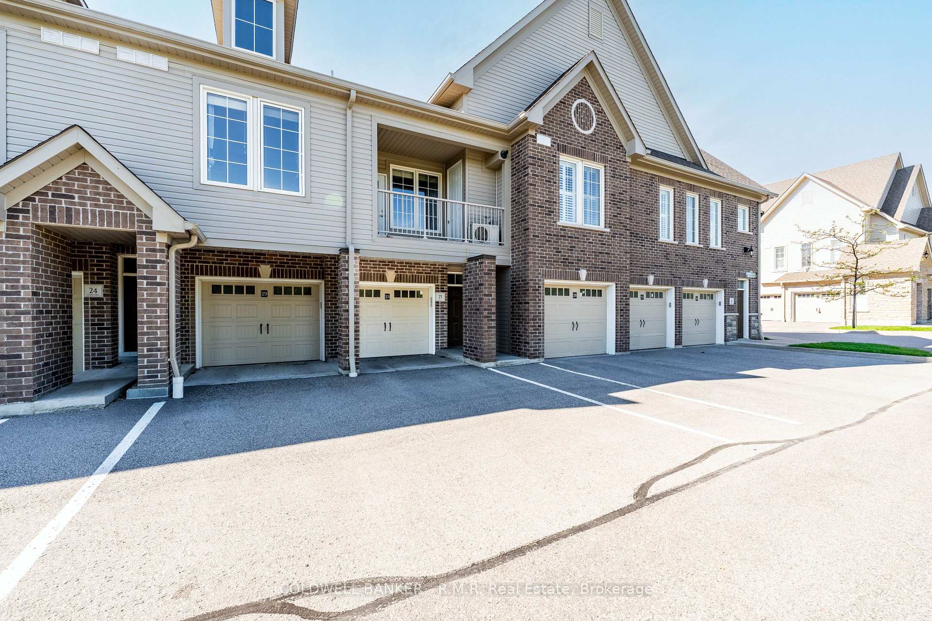 1430 Gord Vinson Avenue 25, Clarington — photo 3 of 5