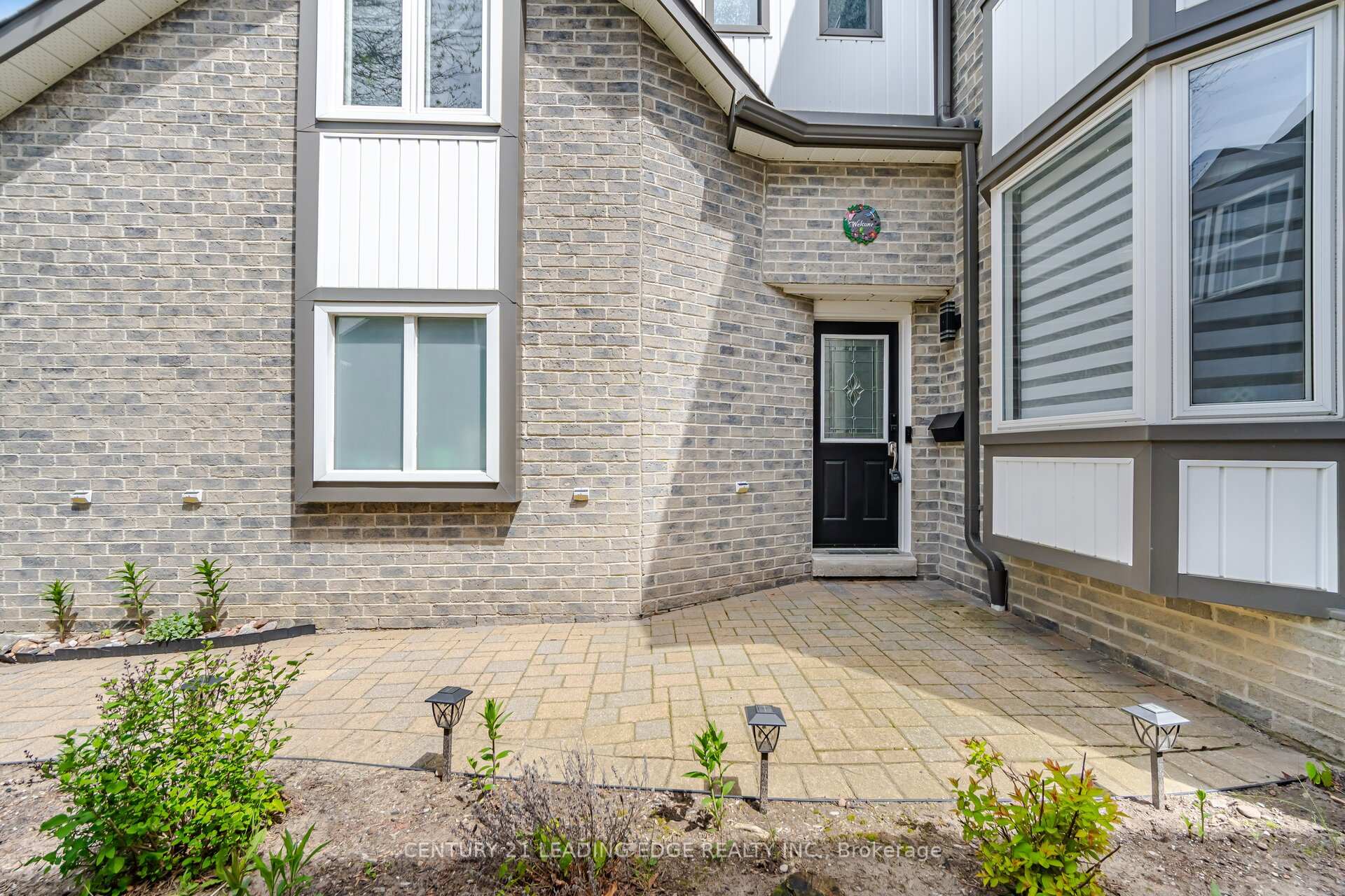 923 Redbird Crescent, Pickering — photo 2 of 5