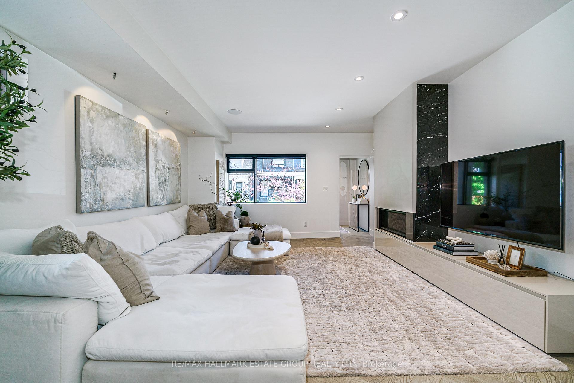 36 Kent Road, Toronto E01, ON M4L 2X6 — Toronto E01, Ontario