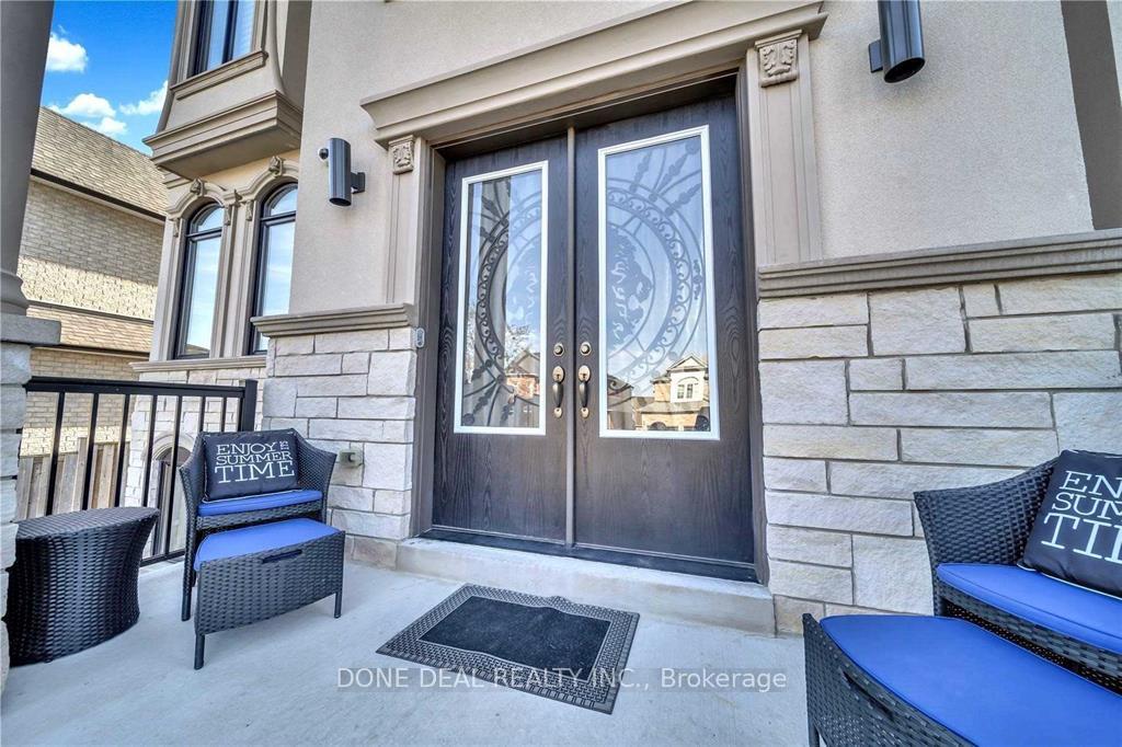 1805 Grayabbey Court, Pickering — photo 3 of 5