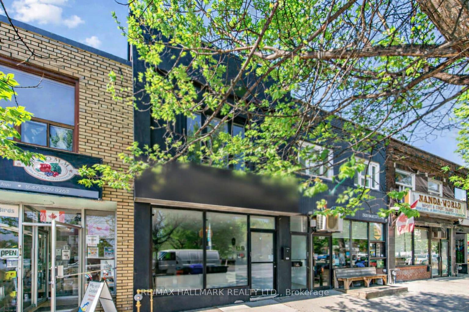 1924 Danforth Avenue, Toronto E03 — photo 2 of 5