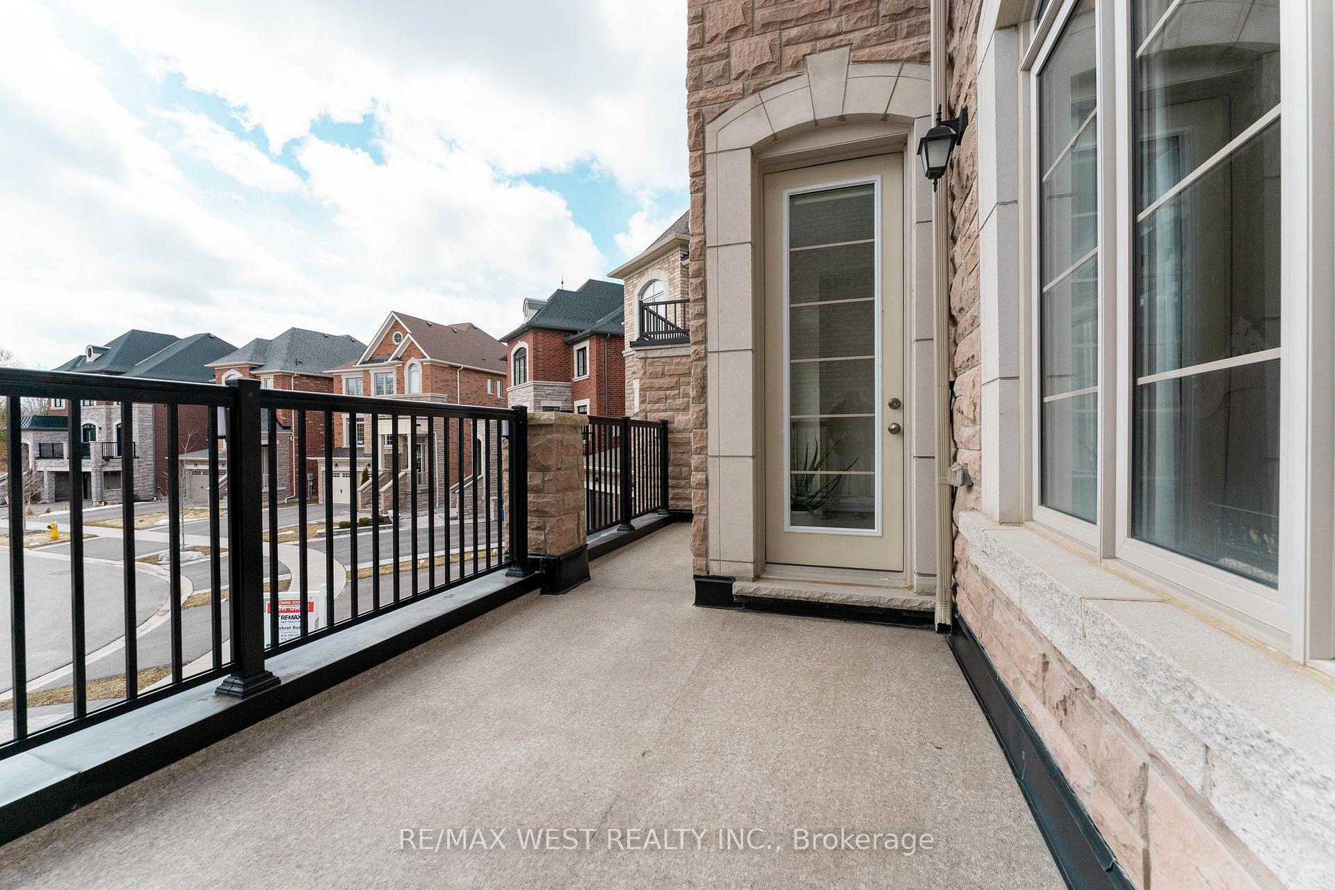 186 Bralorne Trail, Pickering — photo 5 of 5