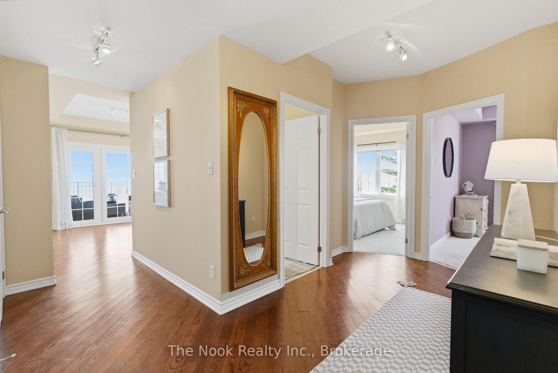 395 Lakebreeze Drive 201, Clarington — photo 3 of 5