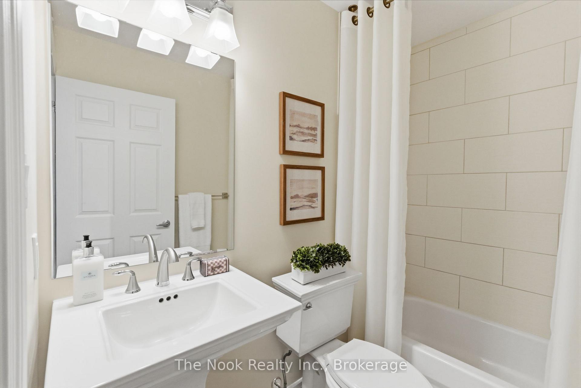 395 Lakebreeze Drive 201, Clarington — photo 4 of 5