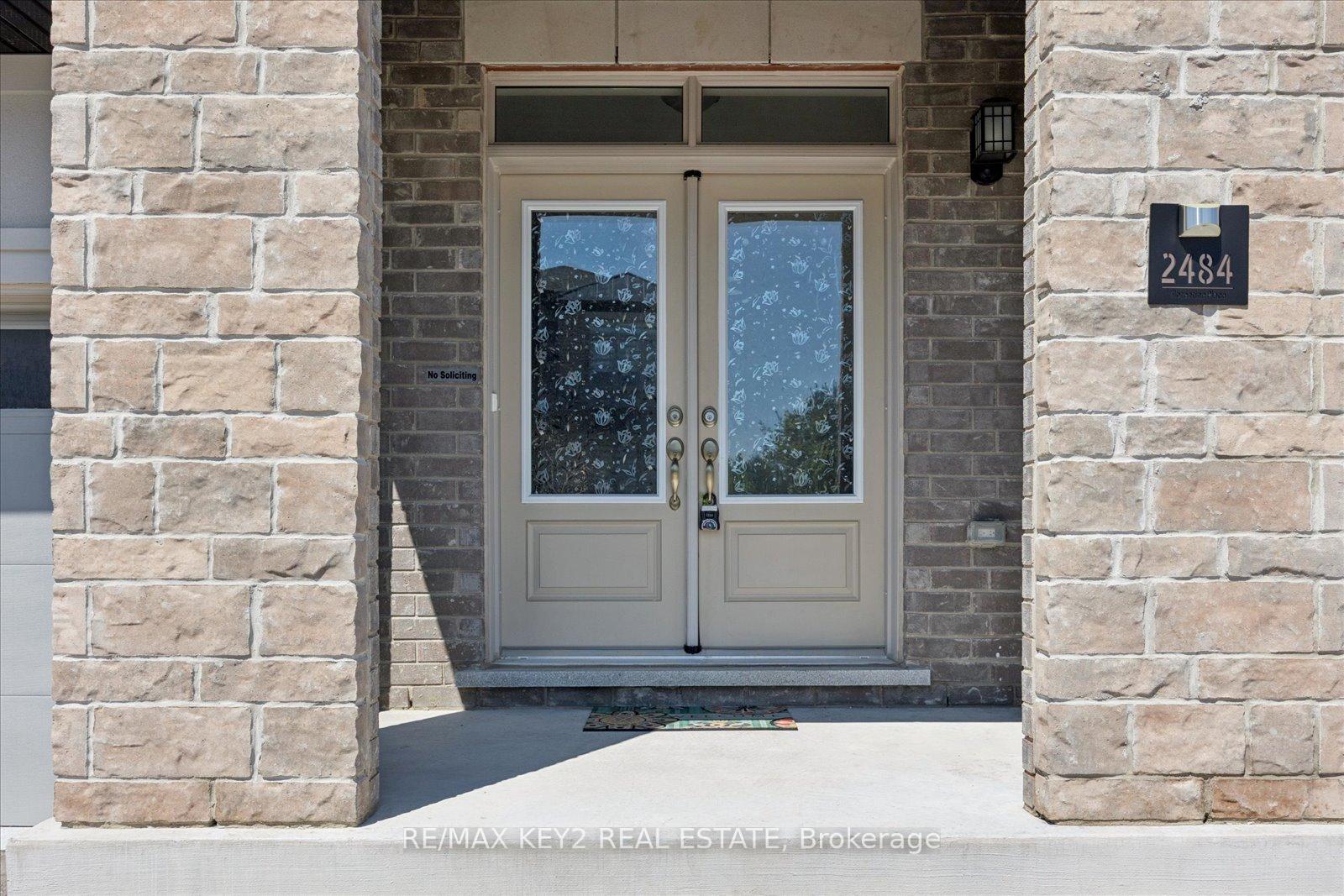 2484 Florentine Place, Pickering — photo 2 of 5