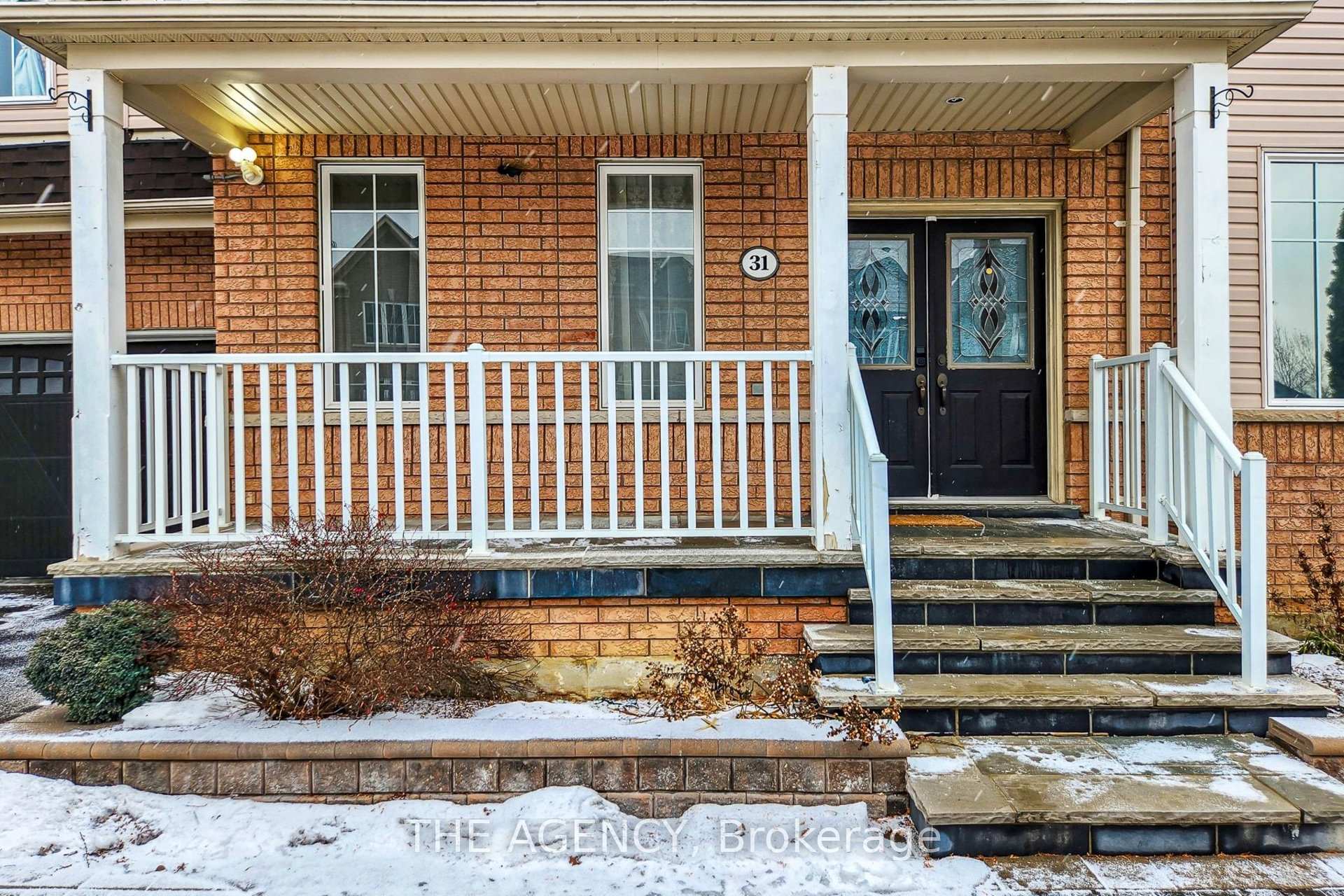 31 Seward Crescent, Ajax — photo 2 of 5
