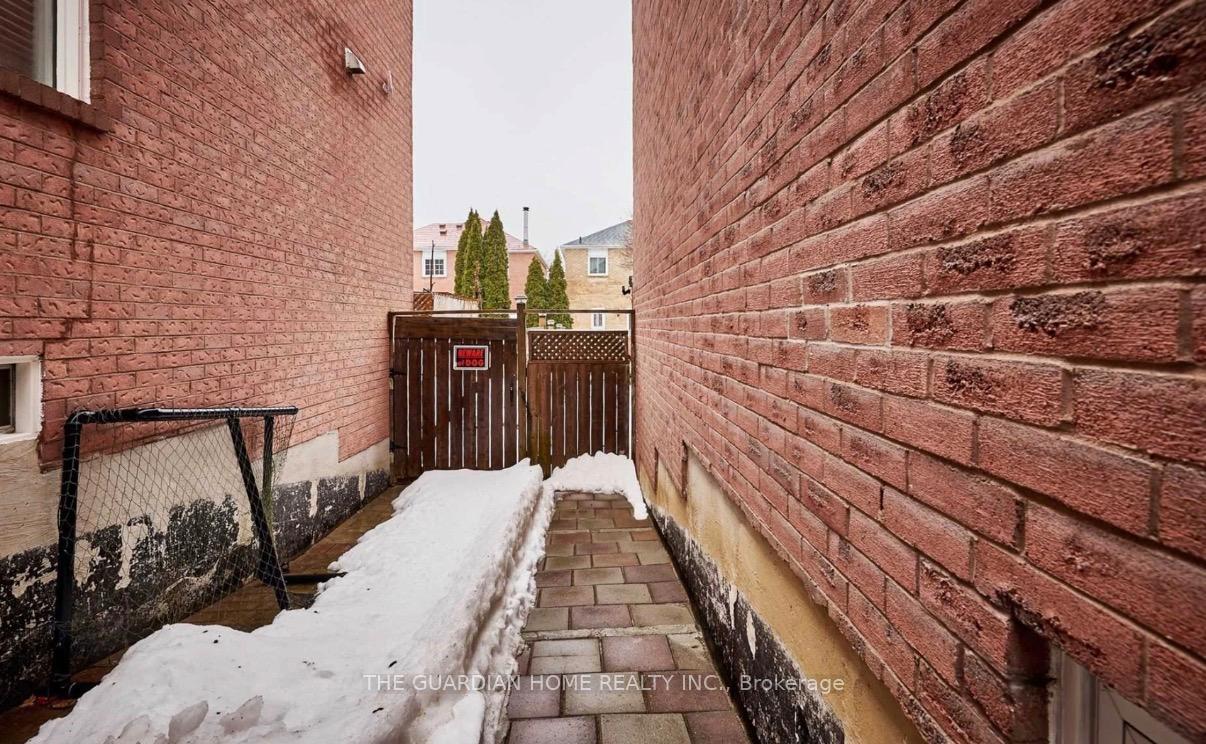 24 Harkins Drive, Ajax — photo 3 of 5