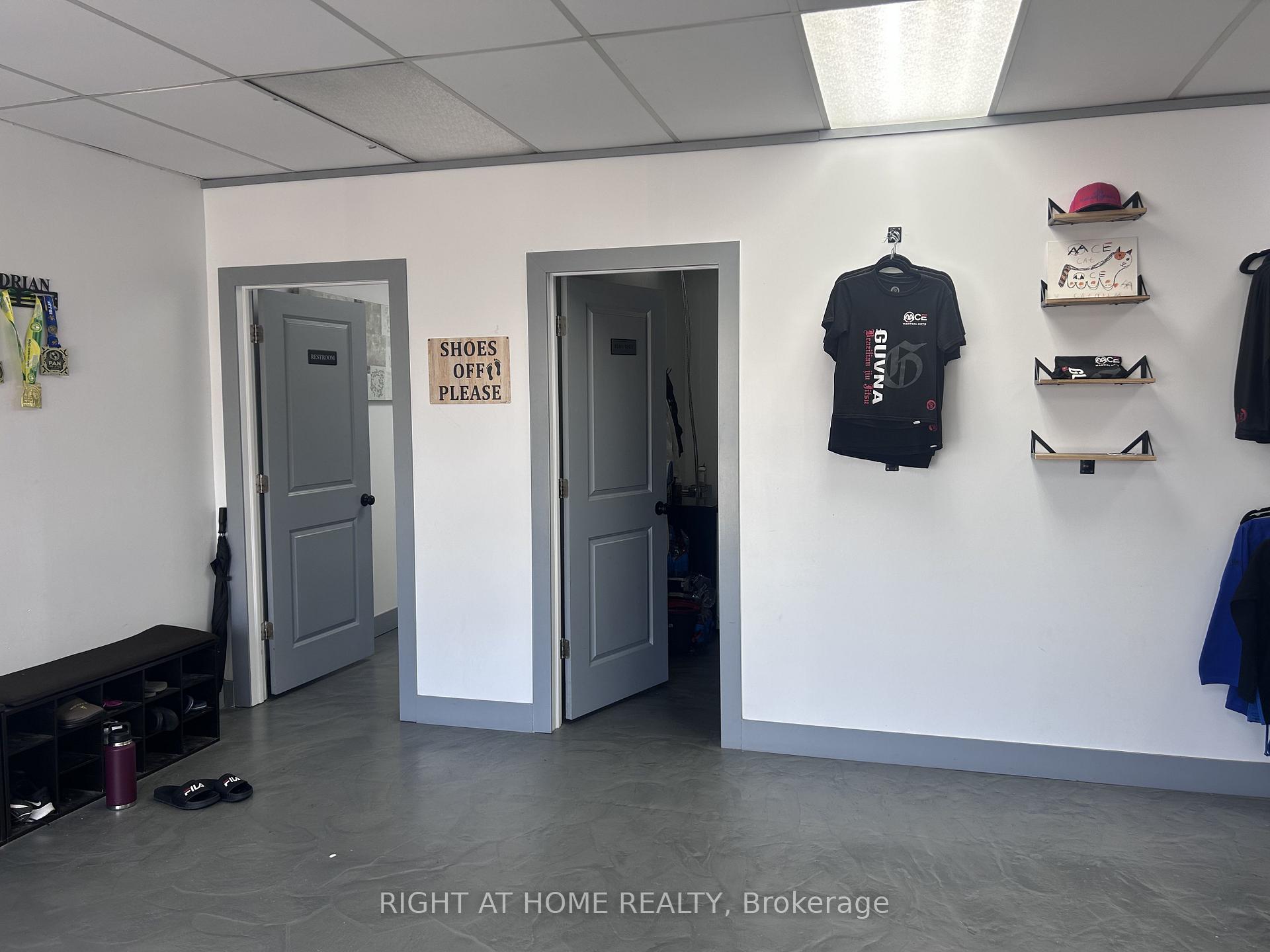 619 Kingston Road, Pickering — photo 4 of 5