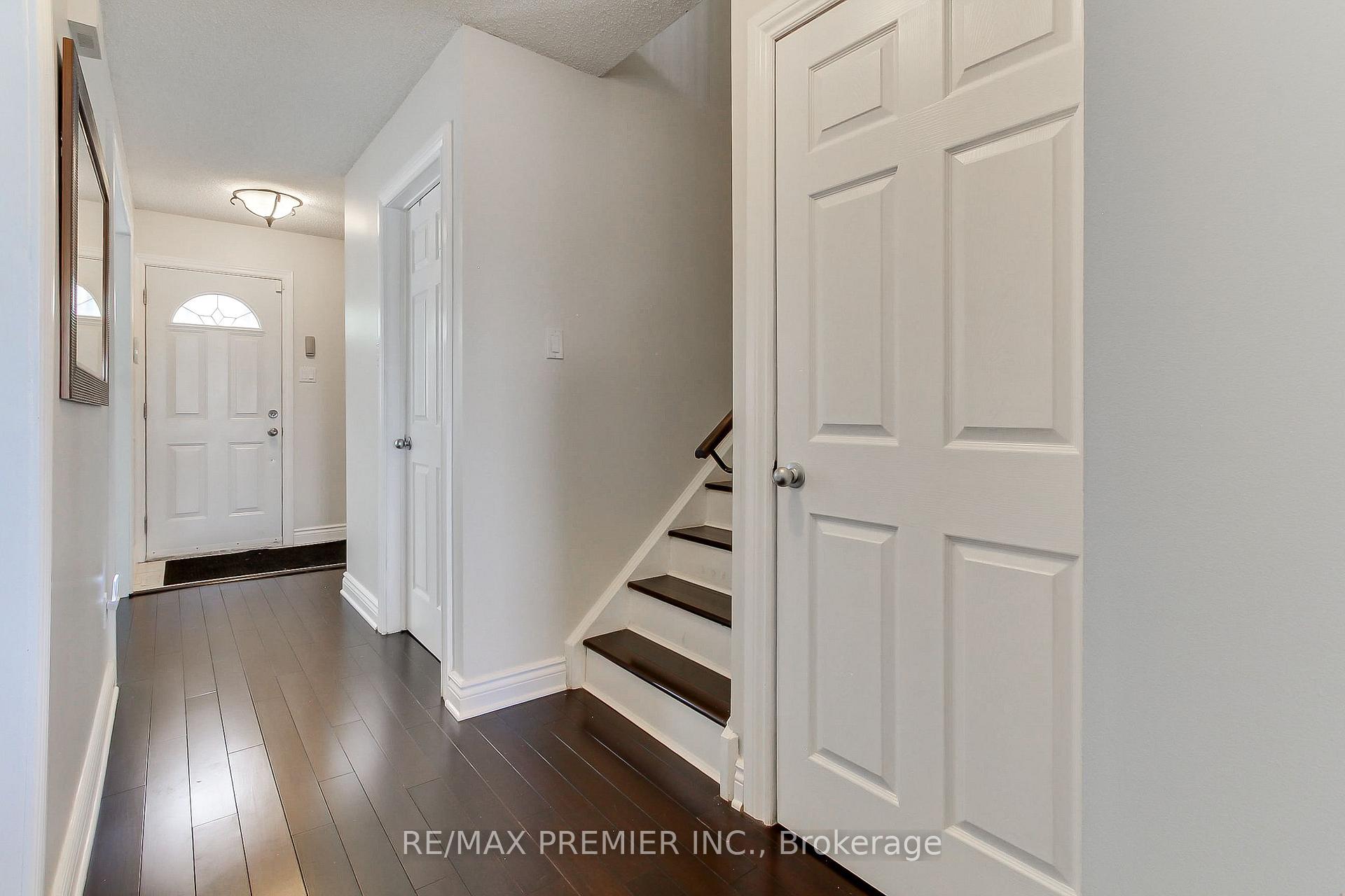 28 Palmer Drive, Ajax — photo 2 of 5
