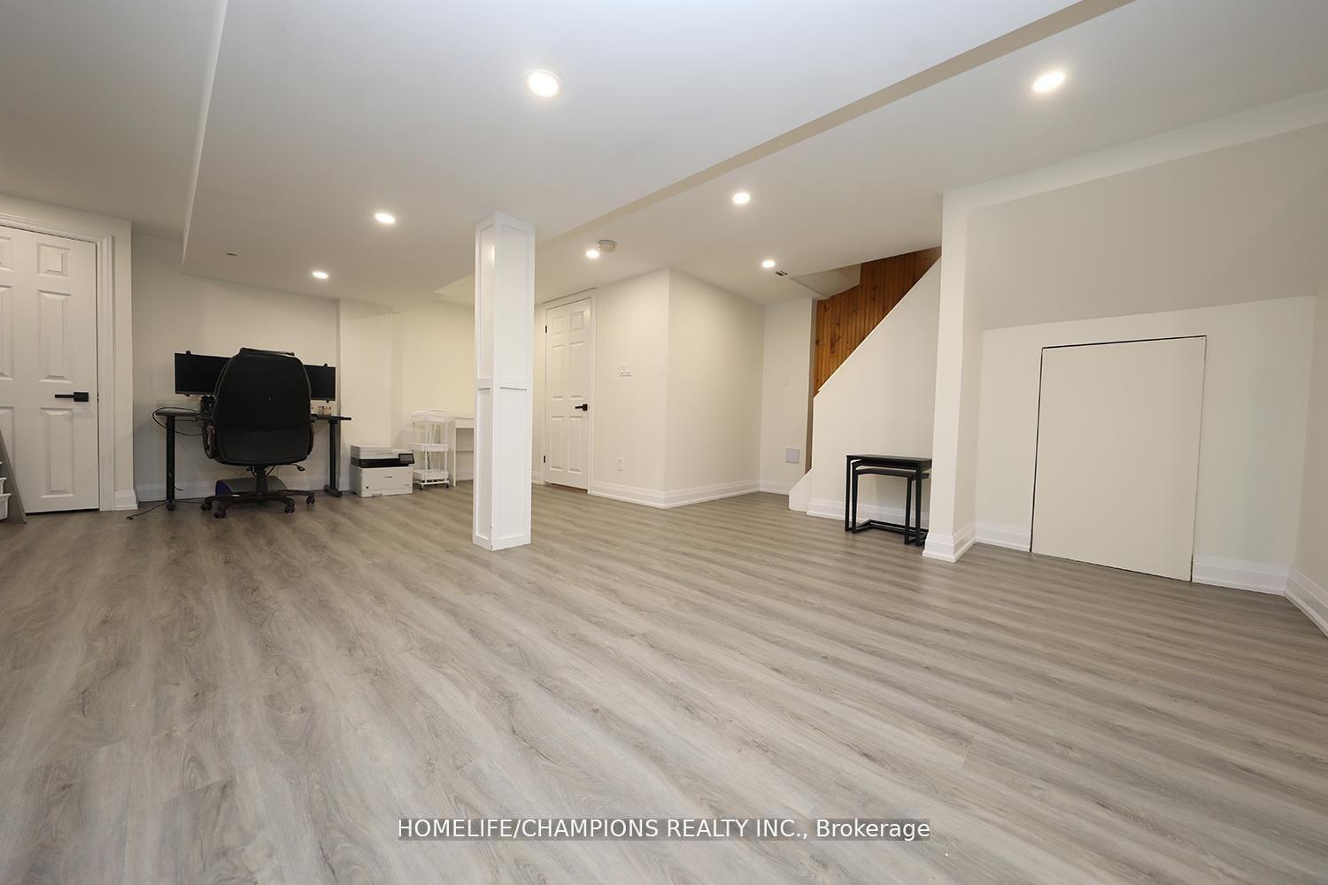 50 Fraserton Crescent, Toronto E09 — photo 3 of 5