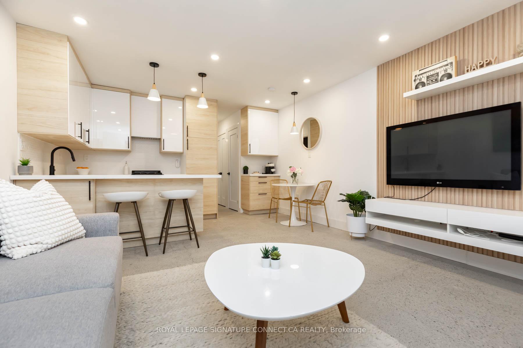 55 Dearbourne Avenue Lower, Toronto E01 — photo 2 of 5