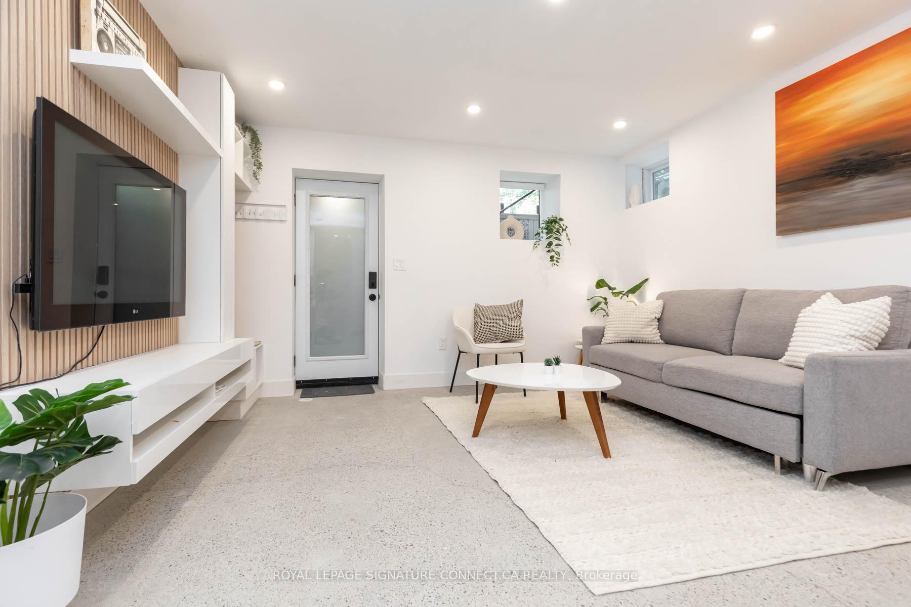 55 Dearbourne Avenue Lower, Toronto E01 — photo 5 of 5
