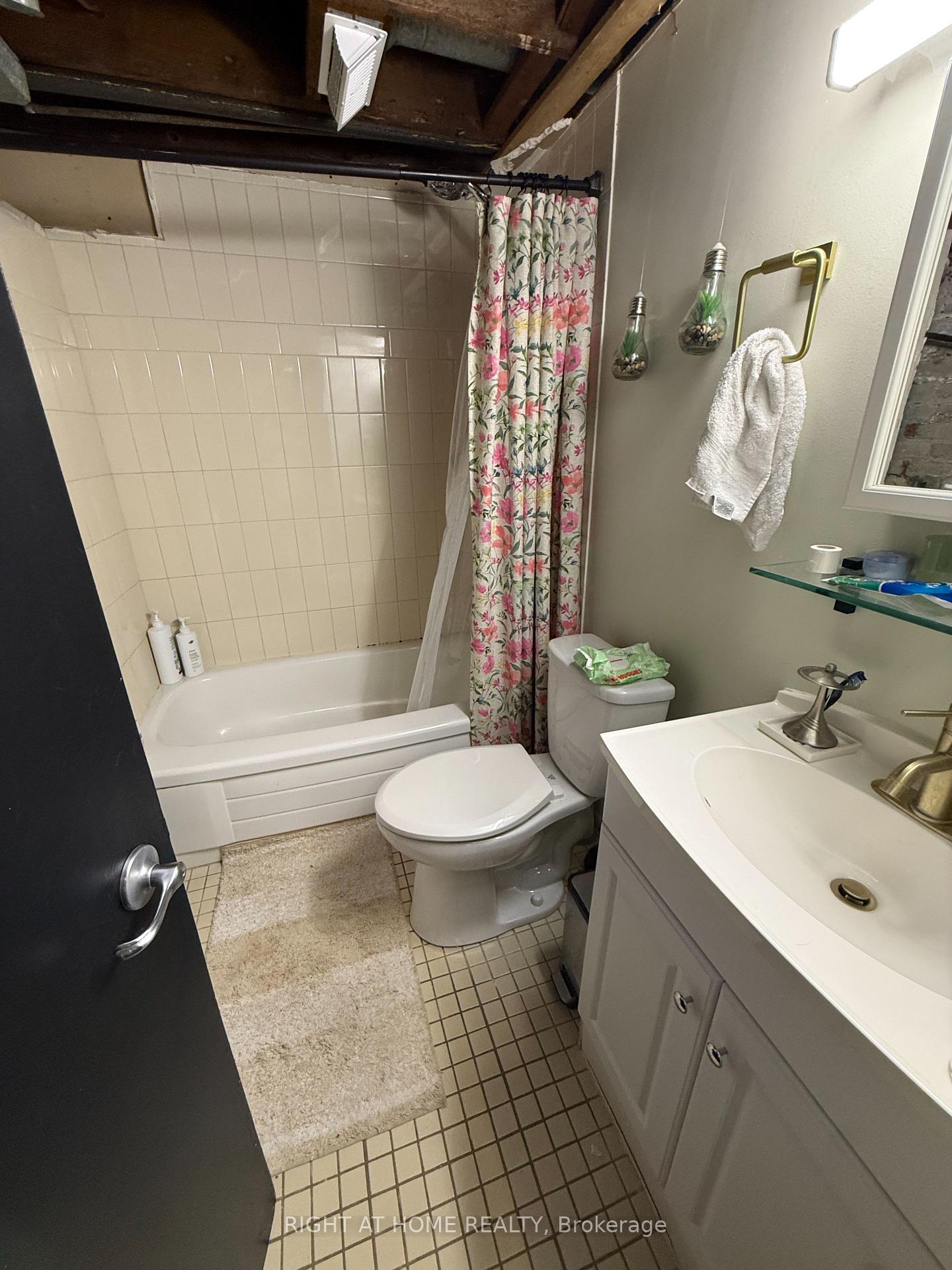 106 Donlands Avenue, Toronto E03 — photo 4 of 5